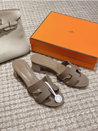 ua H**me5 oasis sandal