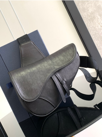 ch**an D*or D*or homme bags leather black 26 x 19 x 4.5 cm