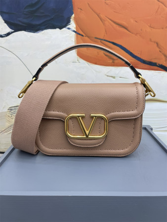 Va1e*ntin0 garavani alltime grainy calfskin shoulder bag rose cannelle 23.5x18x8cm