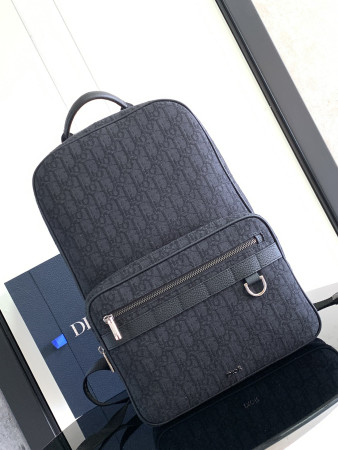 D*or safari backpack blue 11 x 16 x 5.5 inches