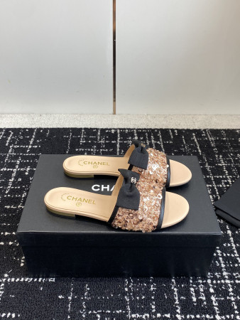 ua Ch*el women's sandals