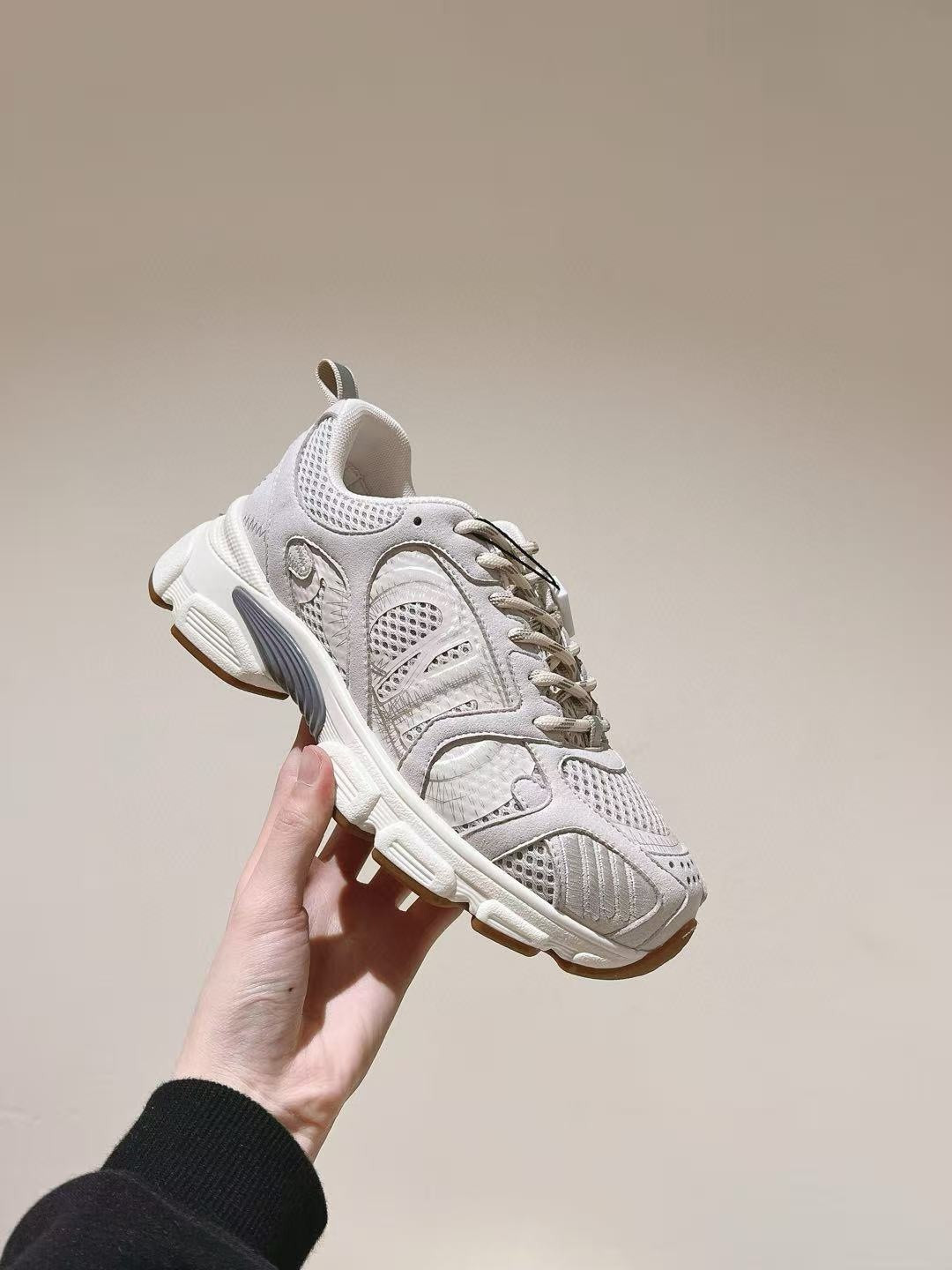 ua D*or chrono sneakers
