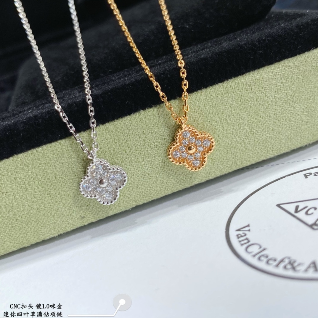 v*n cl*f & arpels mini Di*m*nd four-leaf clover necklace diameter approx 1.0cm,chain length approx 40+5cm