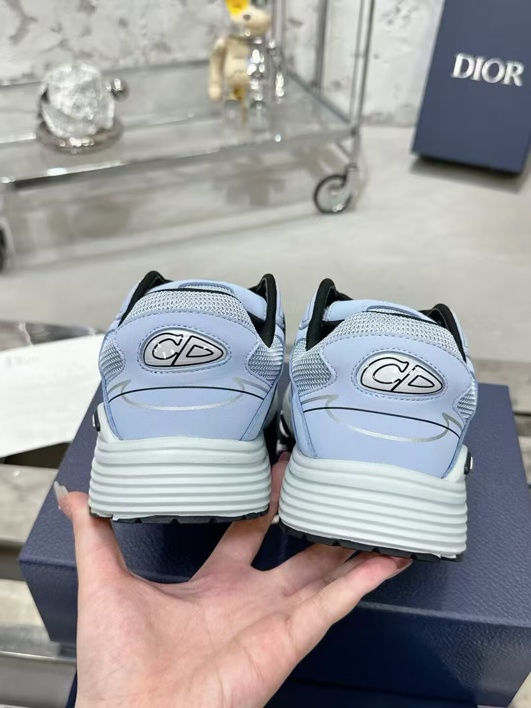 ua D*or b30