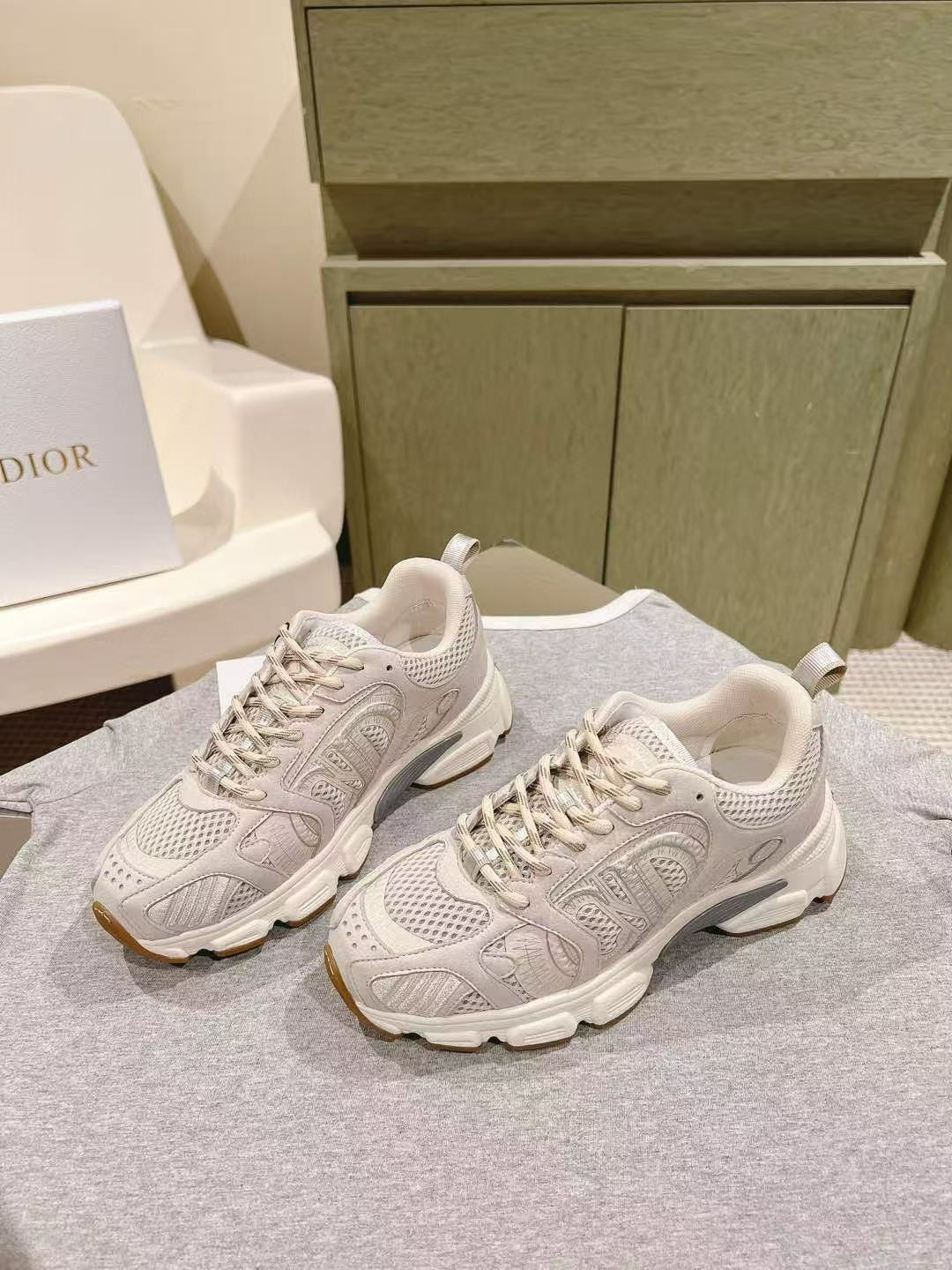 ua D*or chrono sneakers