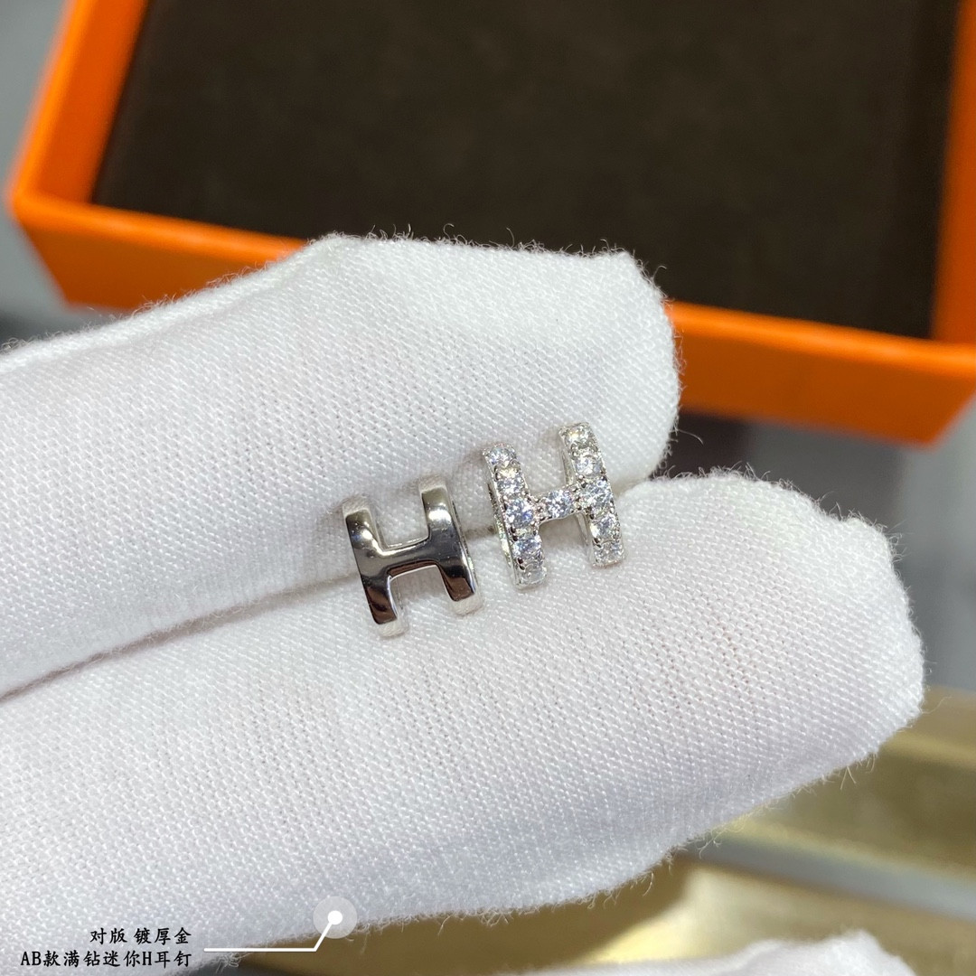 H**me5 ab style fully di*m*nd-encrusted  h  stud earrings