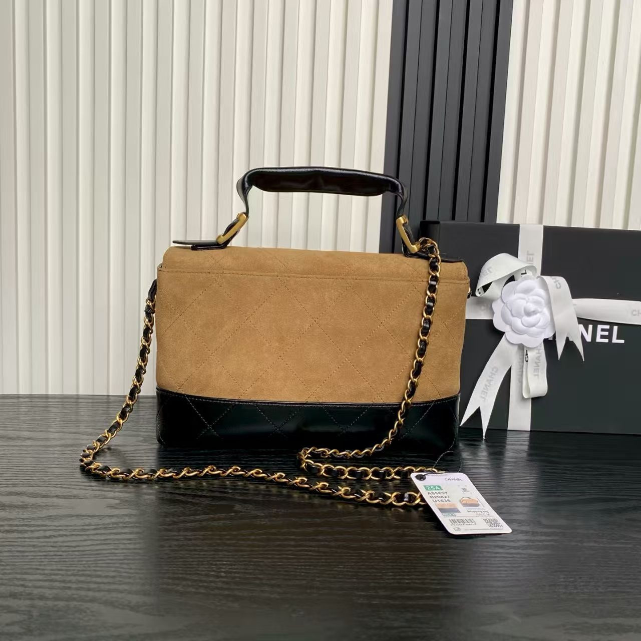 Ch*el large flap bag with top handle as5637 18x29x8cm