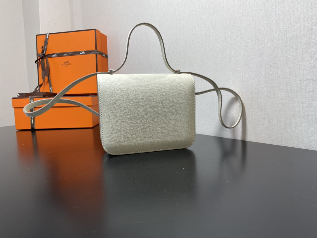 H**mes constance 24 white epsom leather silver hardware 9.4"x5.9"x3"