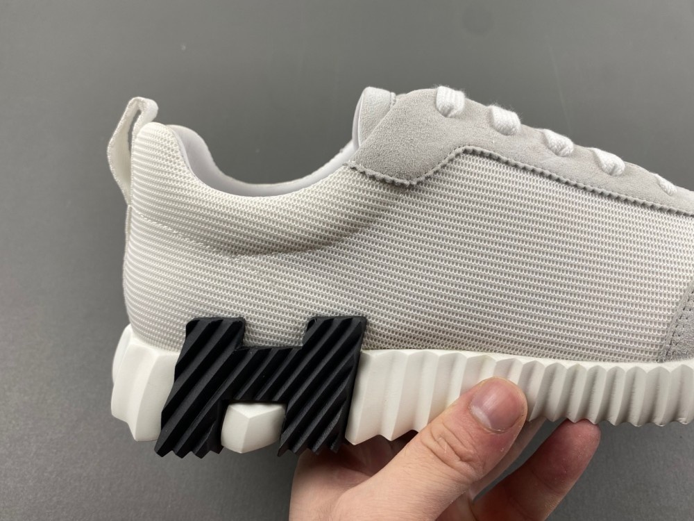 ua H**me5 bouncing sneaker