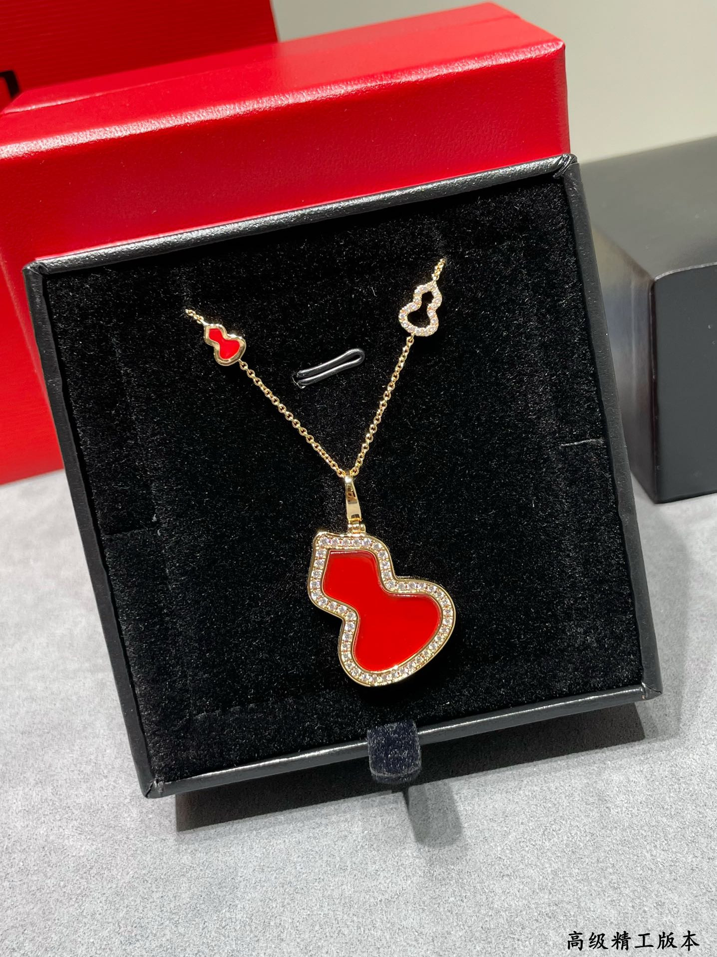 Qeelin Mini 8 Gourd Necklace
