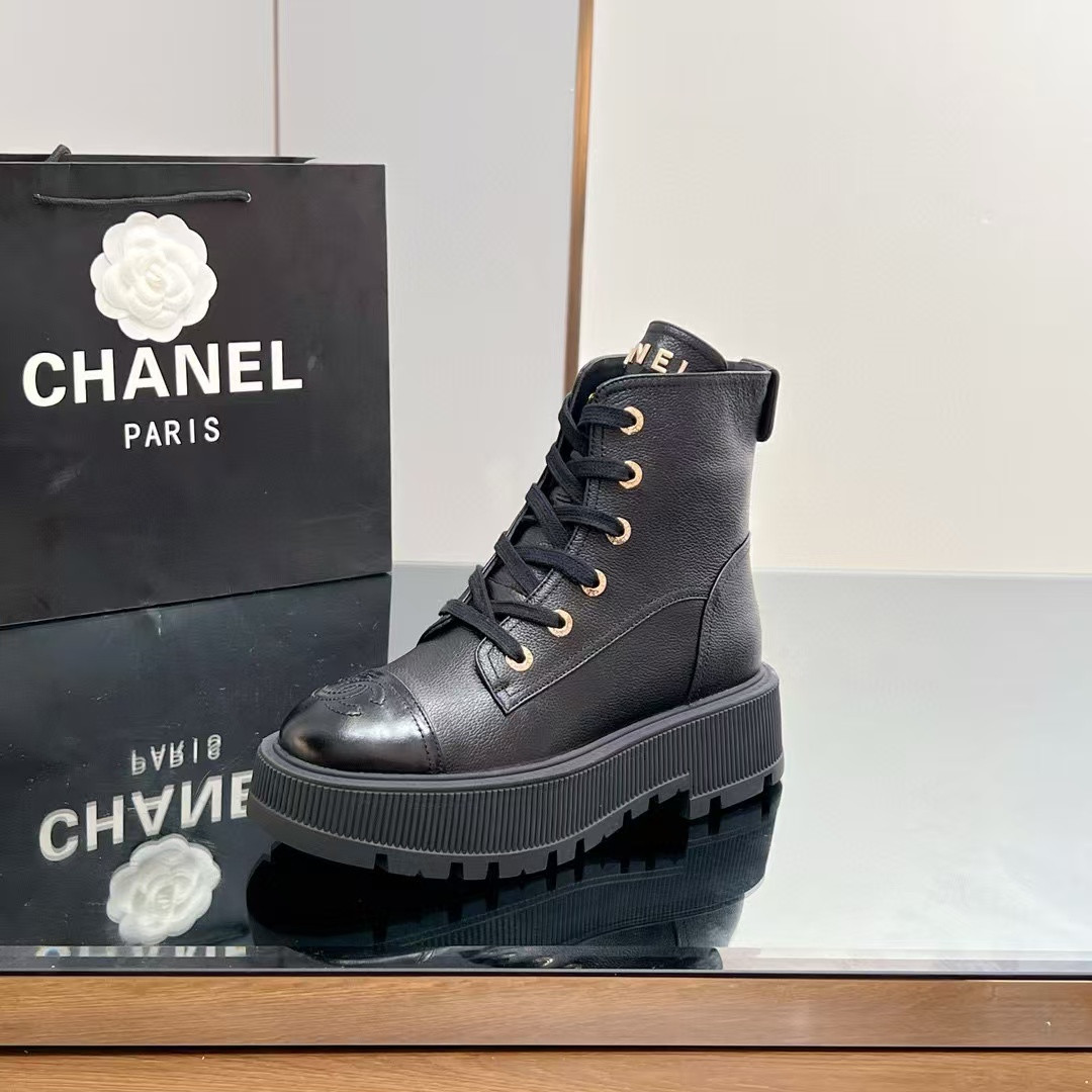 ua Ch*el boots