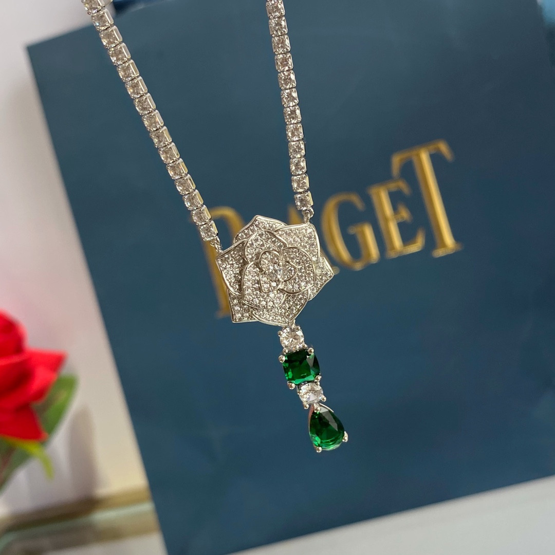 Piaget rose green zircon Necklace