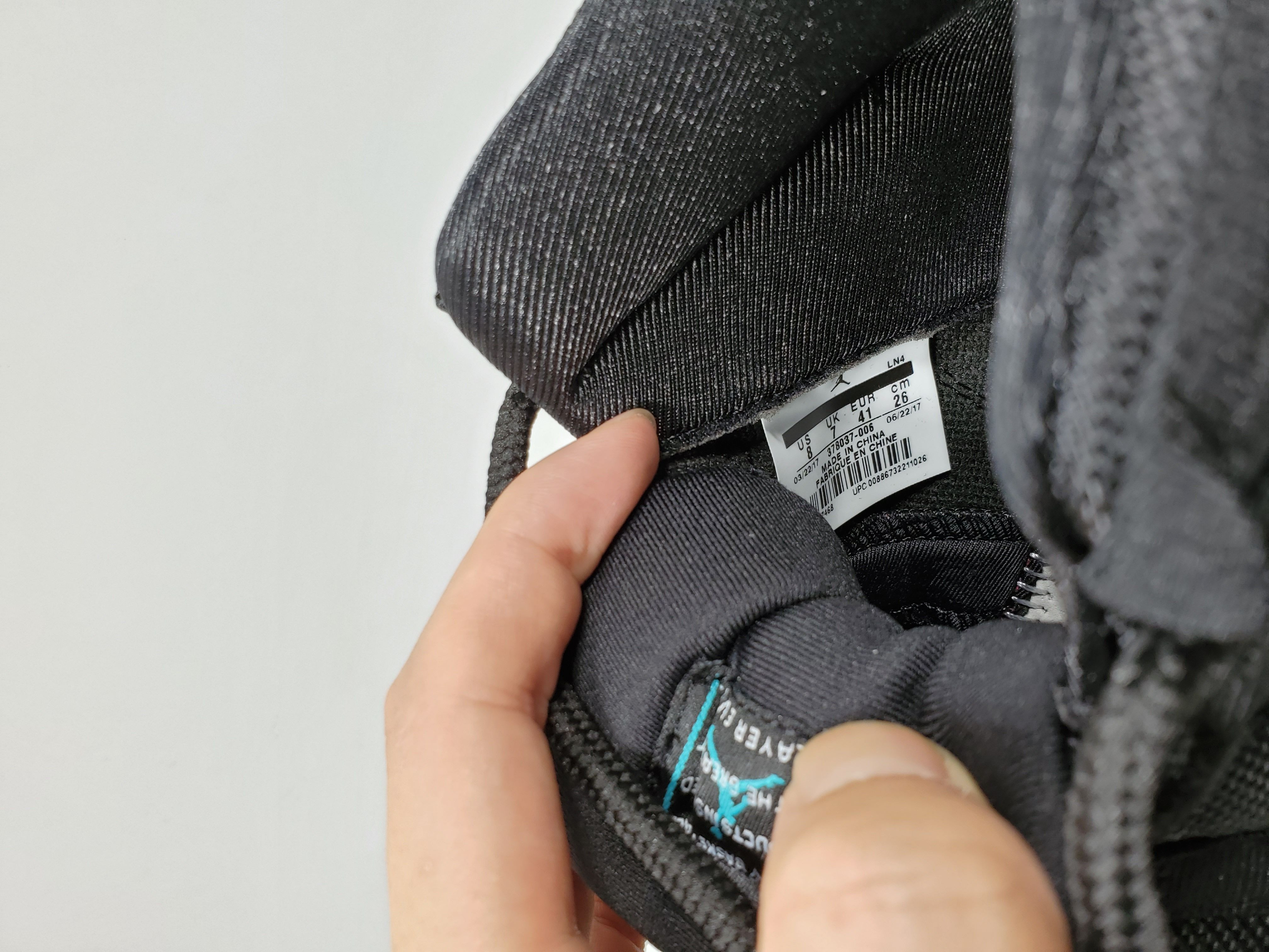 Air Jordan 11 Retro Gamma Blue