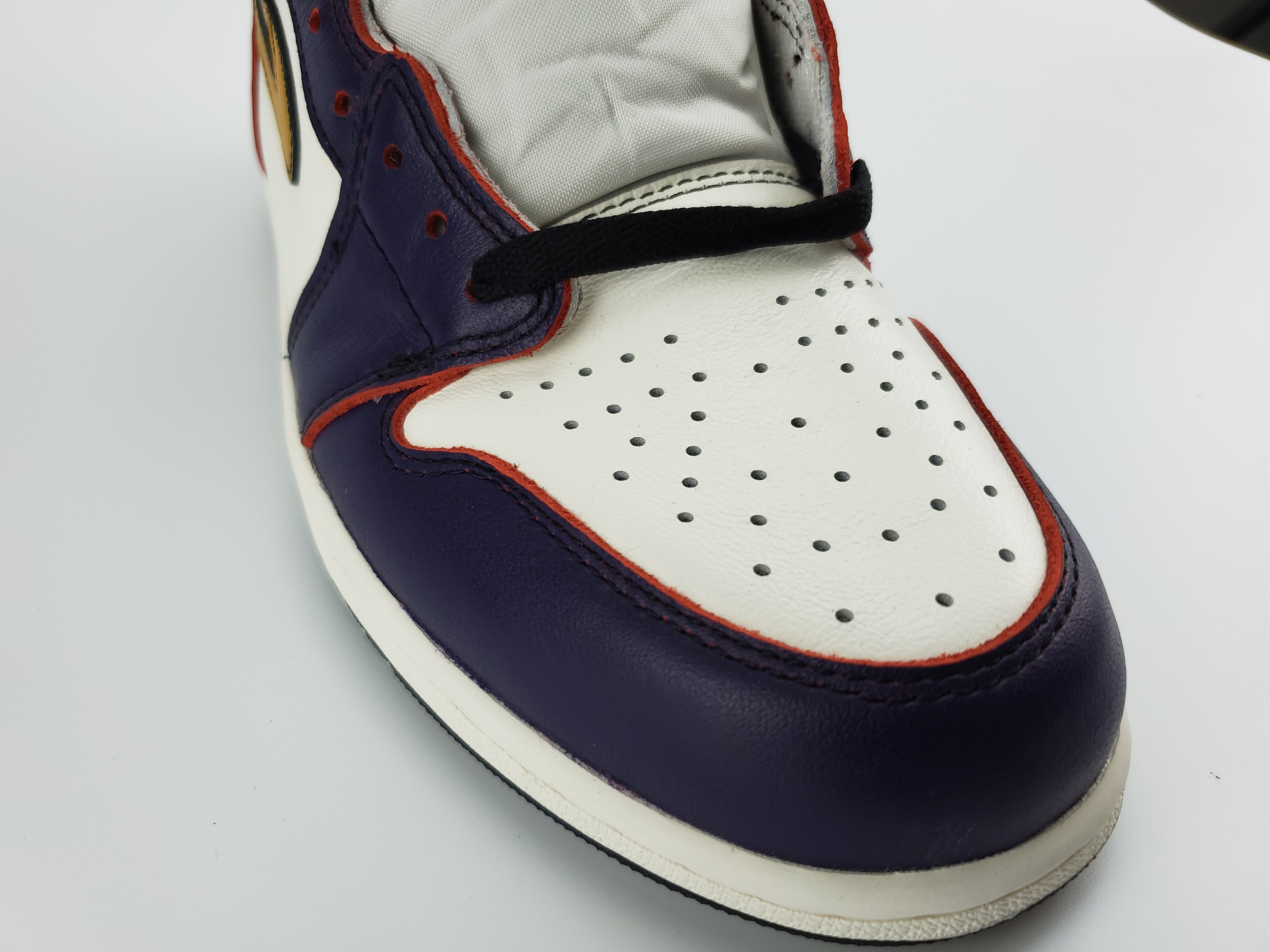Air Jordan 1 Retro High OG Defiant SB LA to Chicago