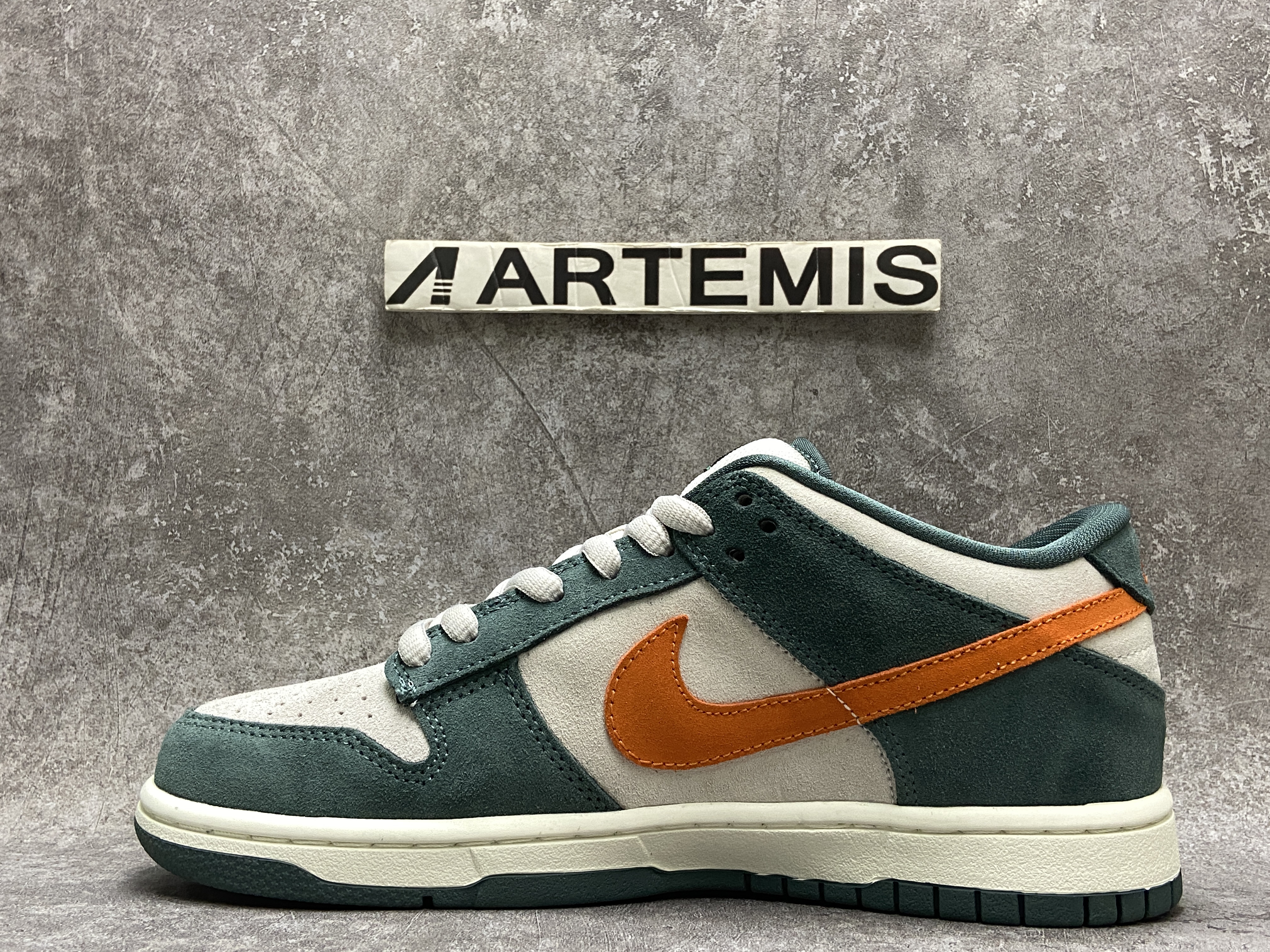 Nike Dunk SB Low Eire