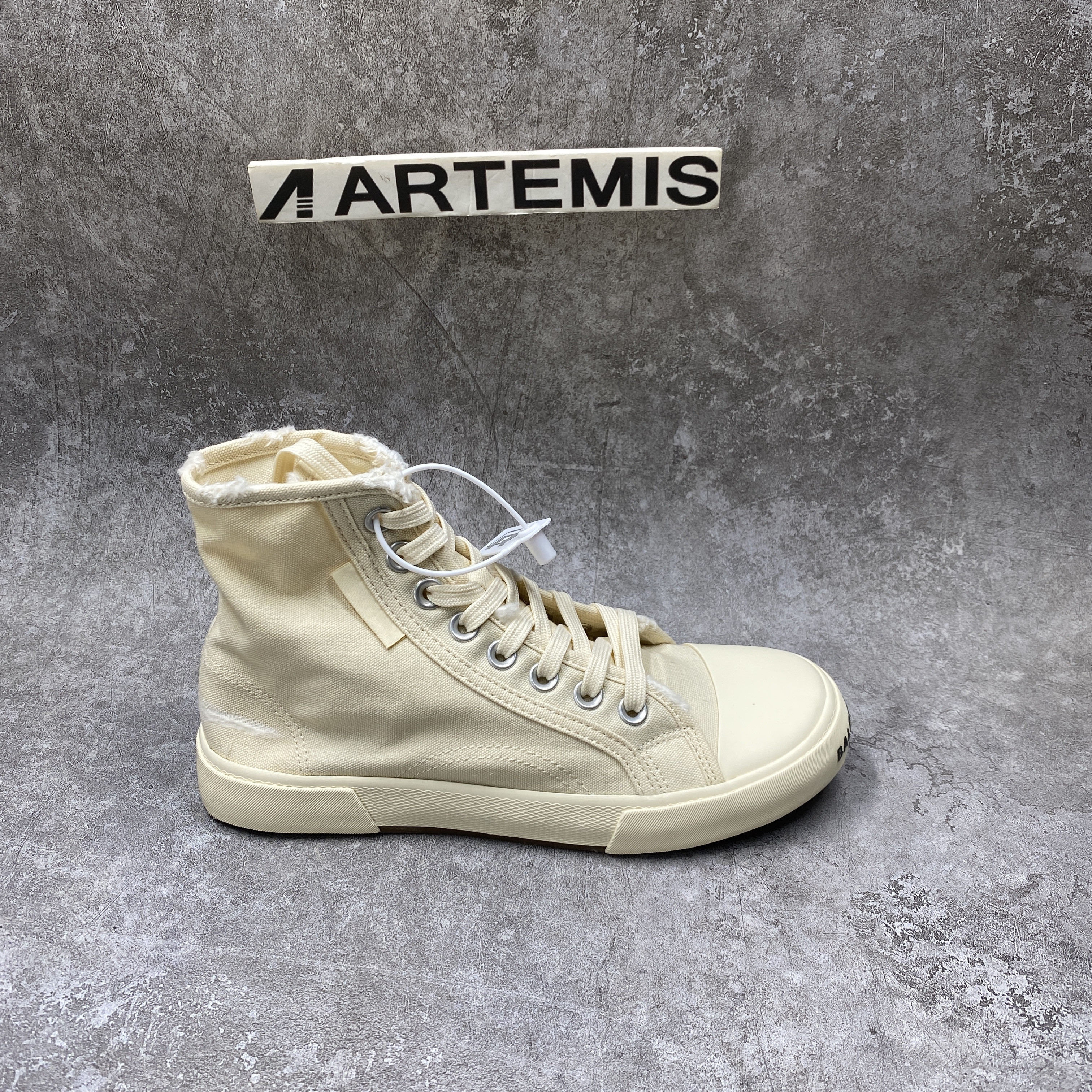 PARIS HIGH TOP SNEAKER IN WHITE