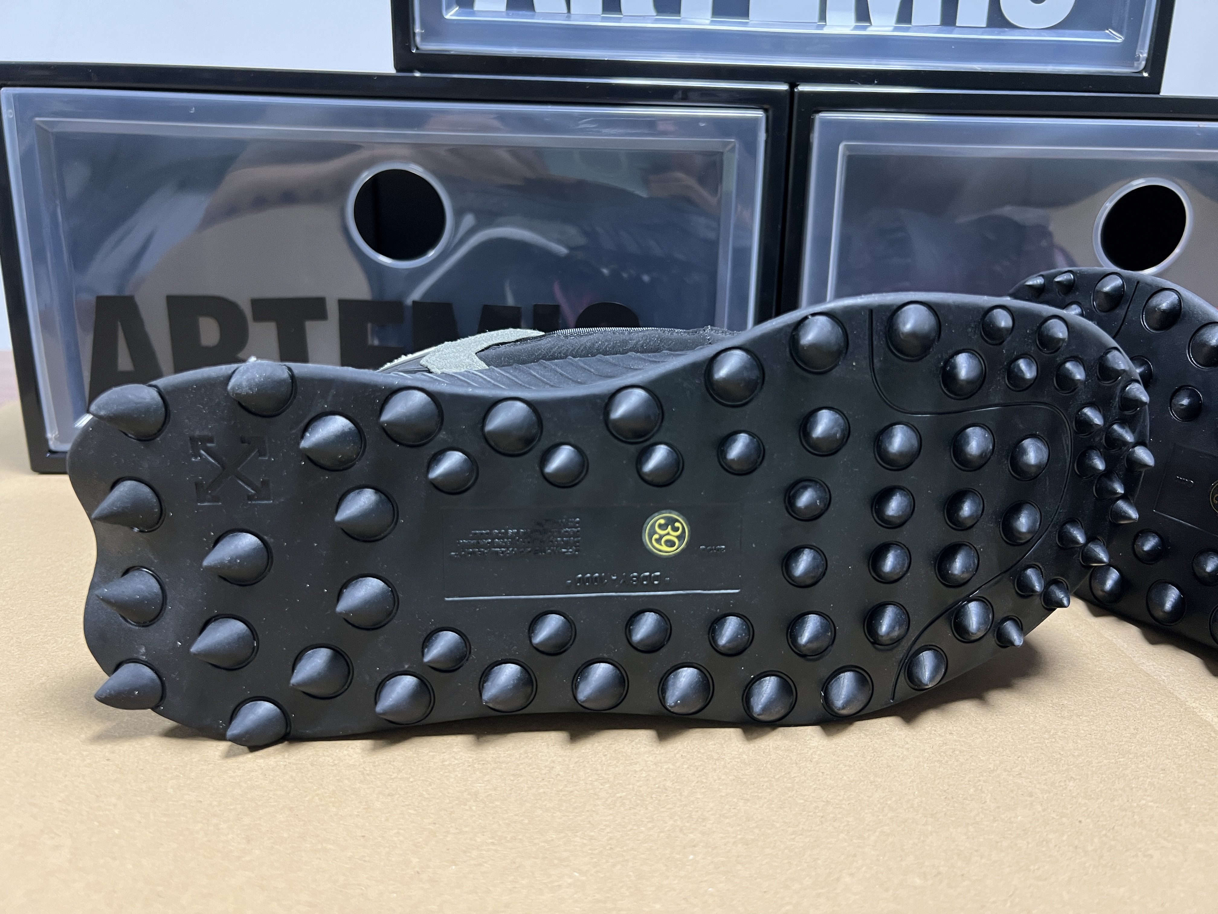 Off-White Odsy-1000 Black