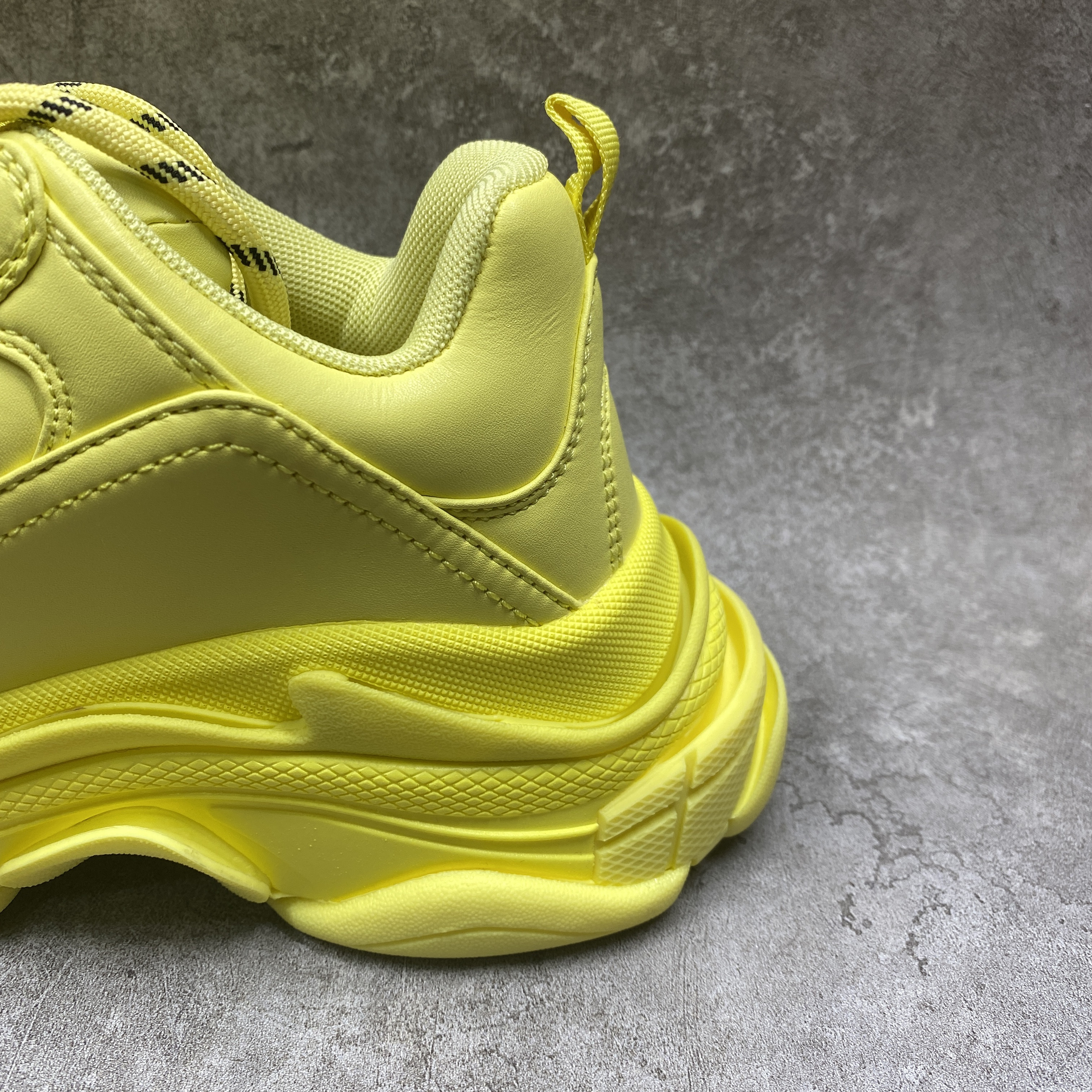 Balenciga Triple S Light Yellow