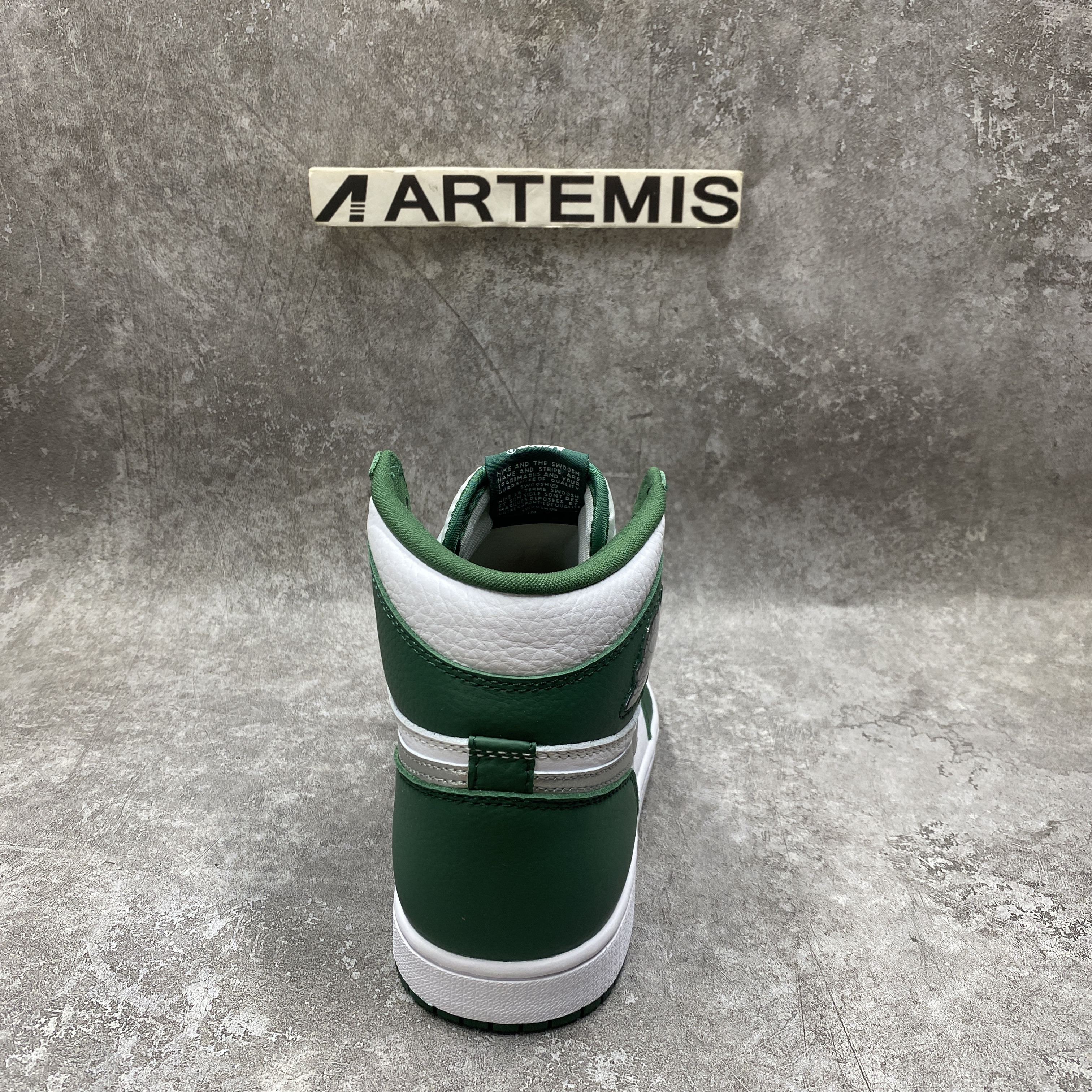 Air Jordan 1 High OG Gorge Green