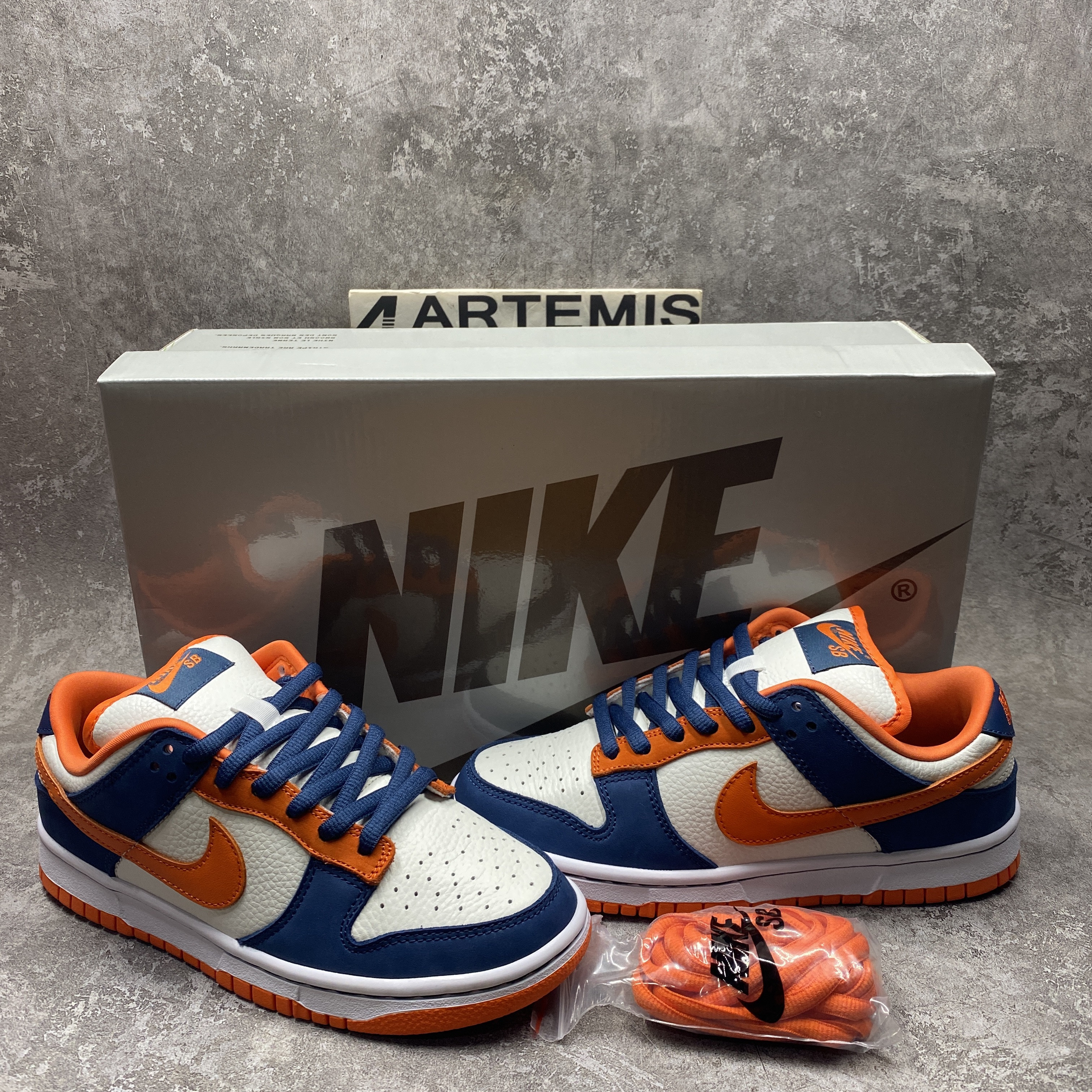 Nike SB Dunk Low Pro Broncos