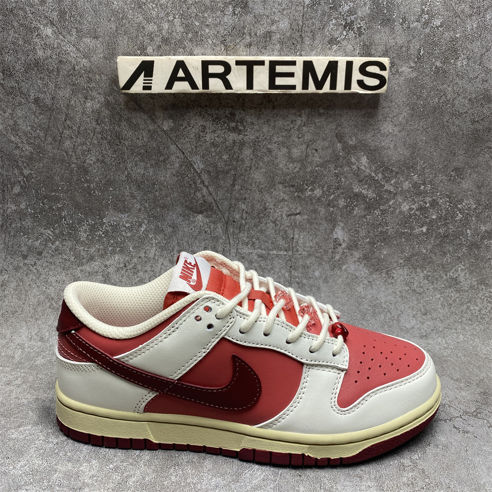 WMNS DUNK LOW 'VALENTINE'S DAY 2024 ALTERNATE'