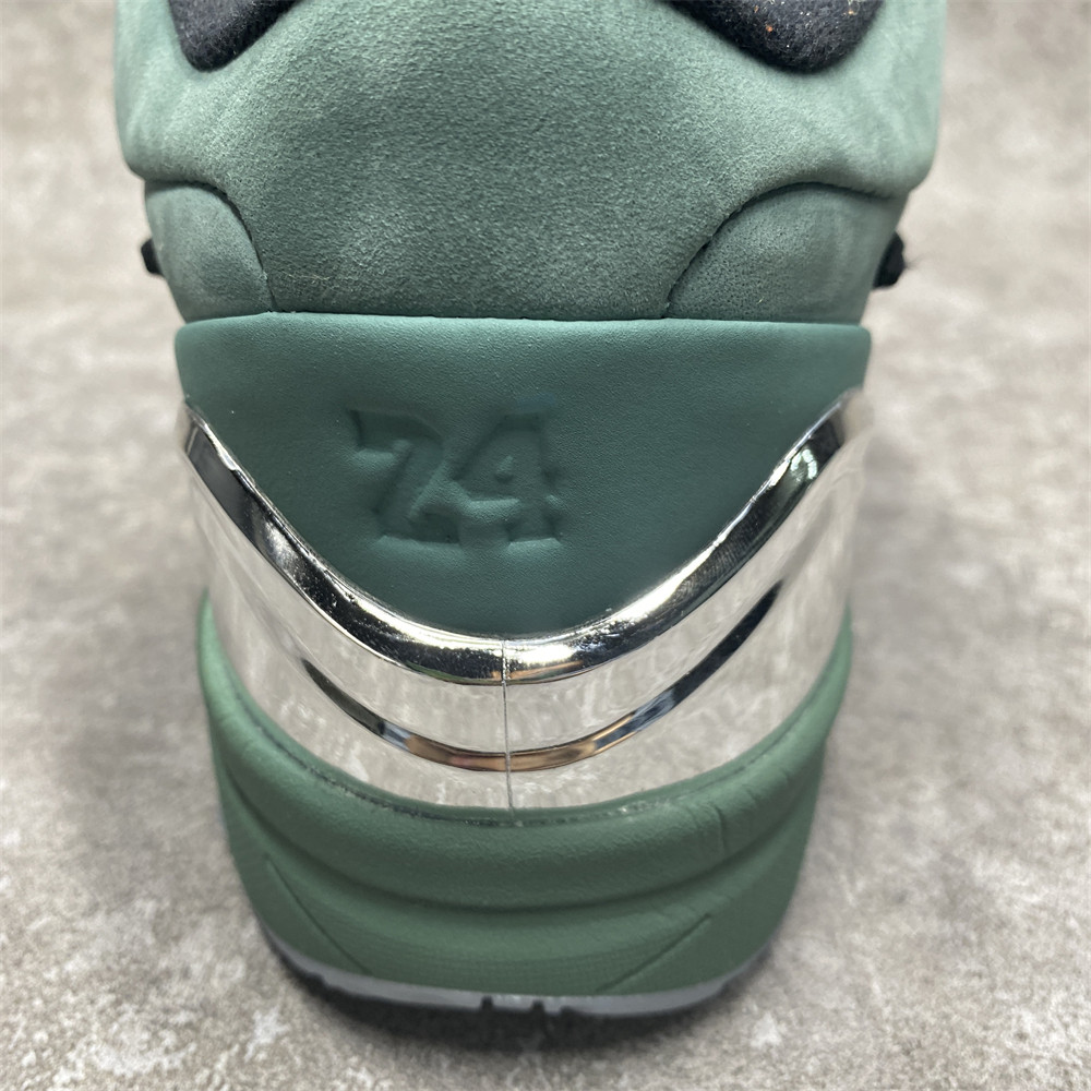 ZOOM KOBE 4 PROTRO 
