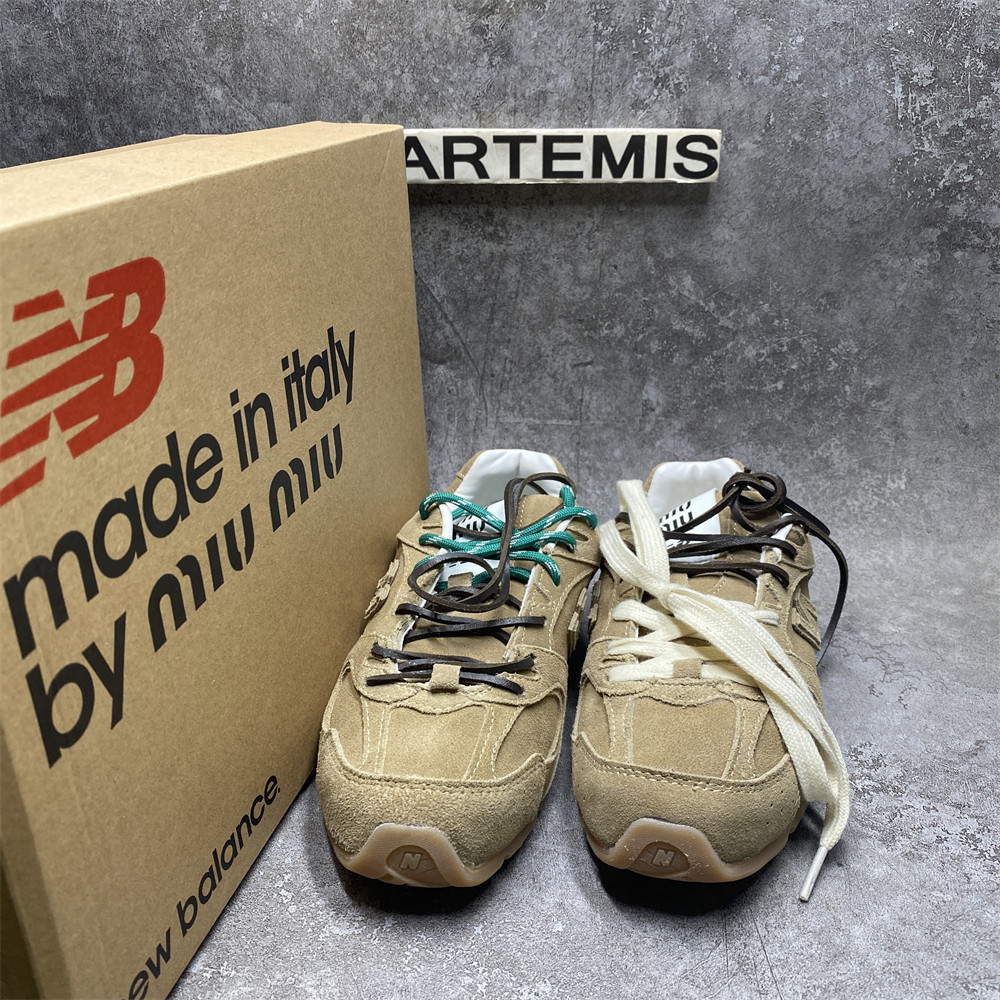 UA Miu Miu x New Balance 530 SL