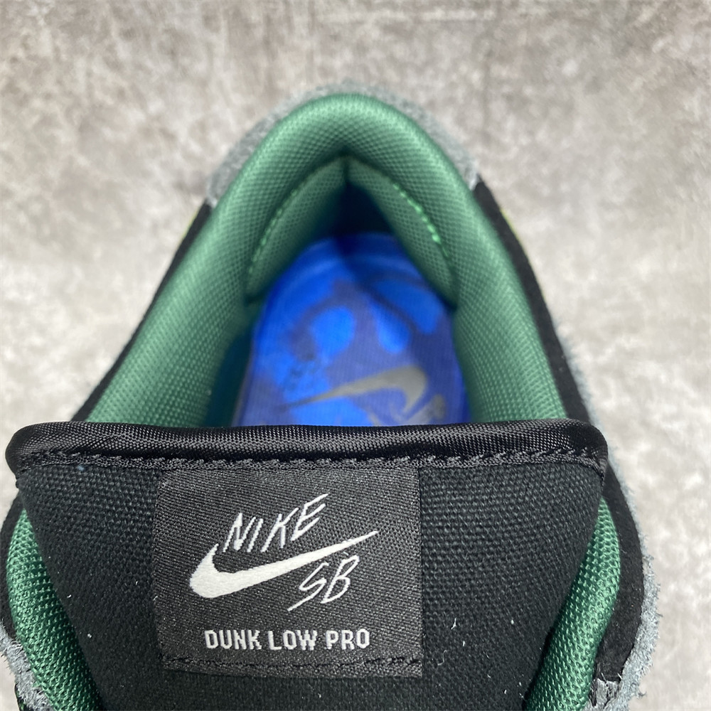UA Nike SB Dunk Low There Skateboards