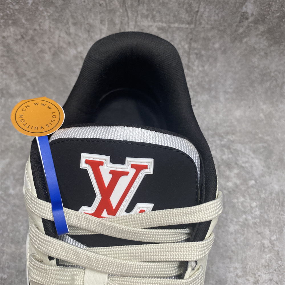 UA LV Trainer Sneaker