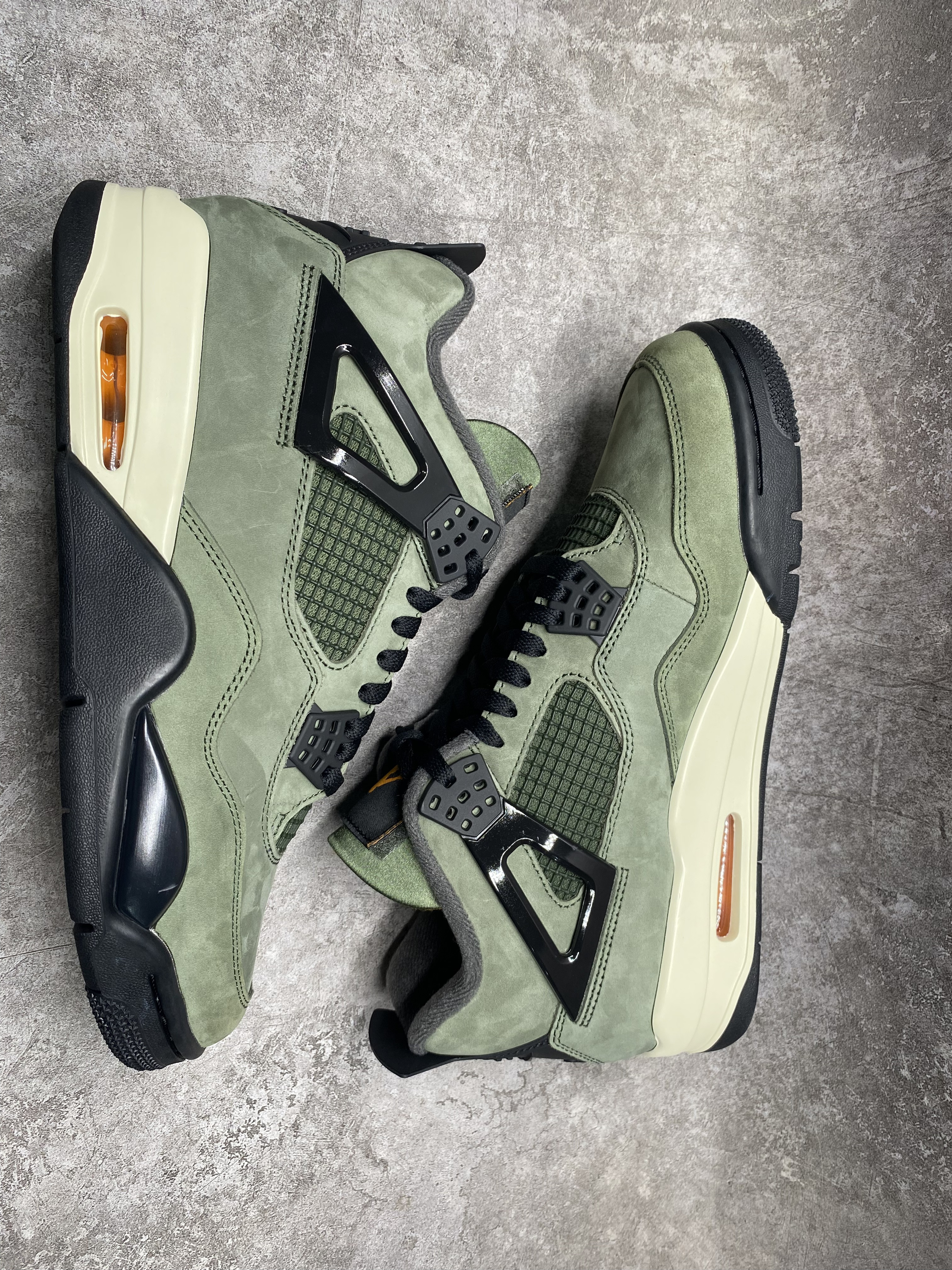 UA Jordan 4 Retro