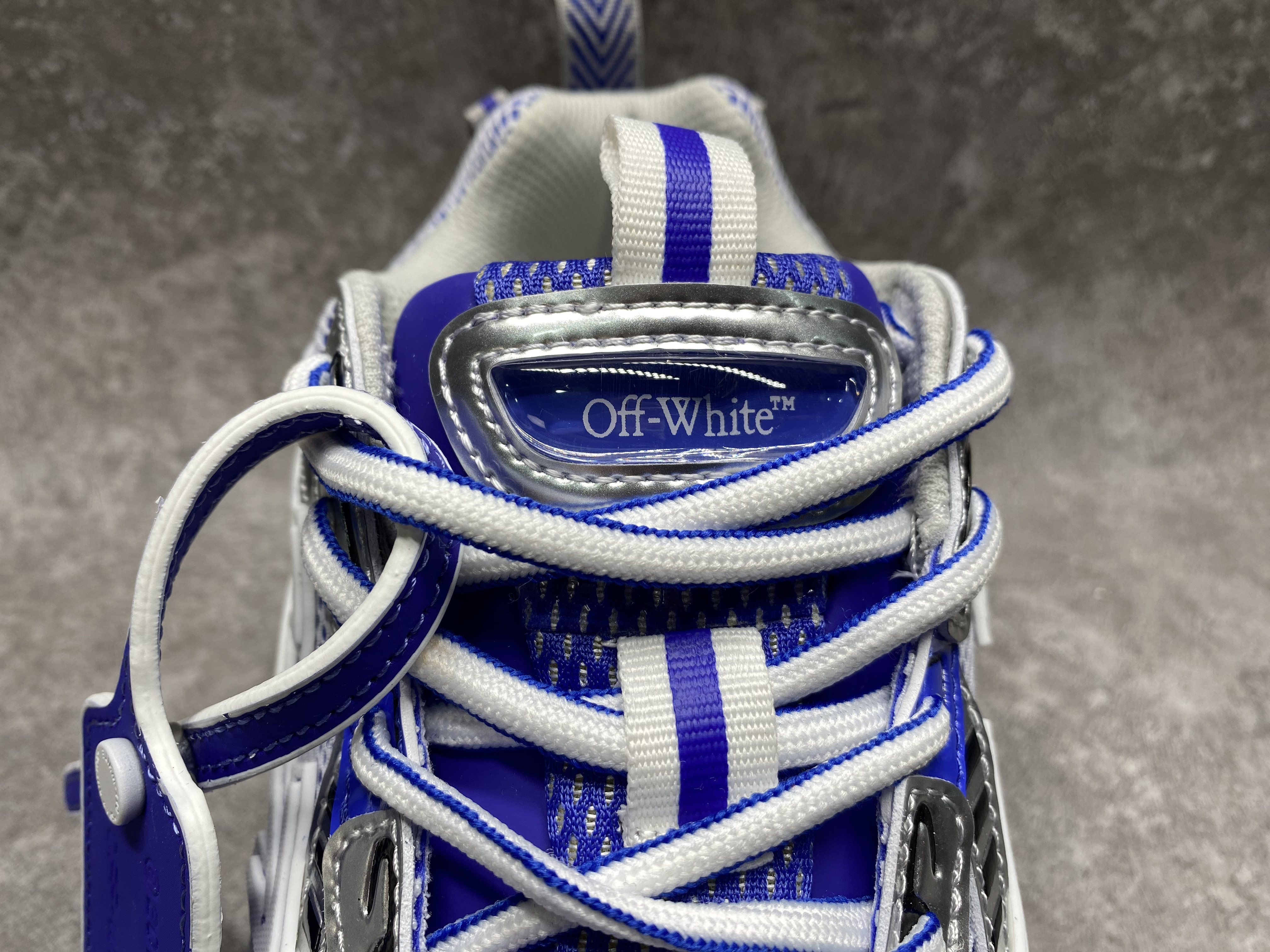 UA Off-White "BE RIGHT BACK"