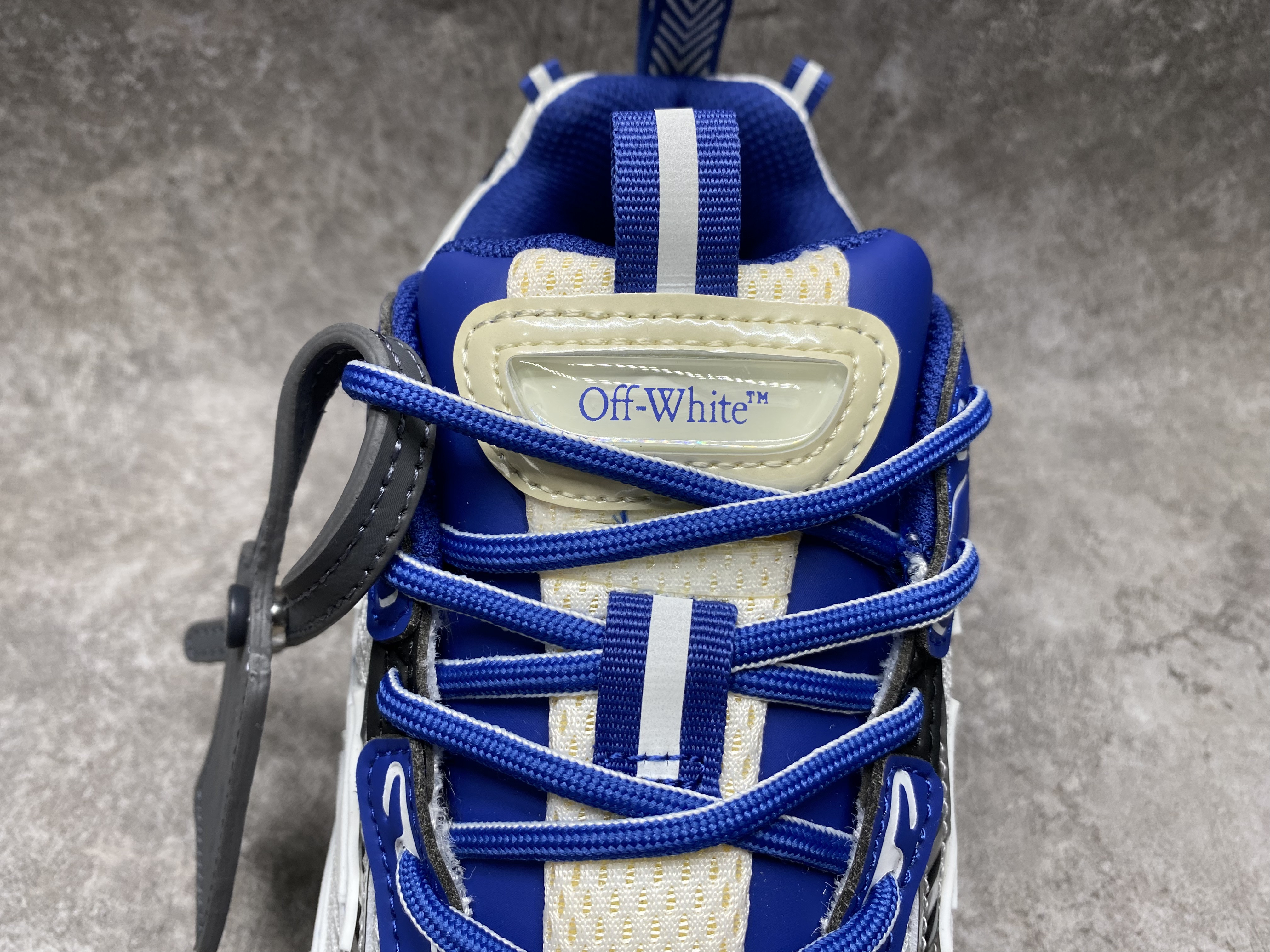UA Off-White "BE RIGHT BACK"