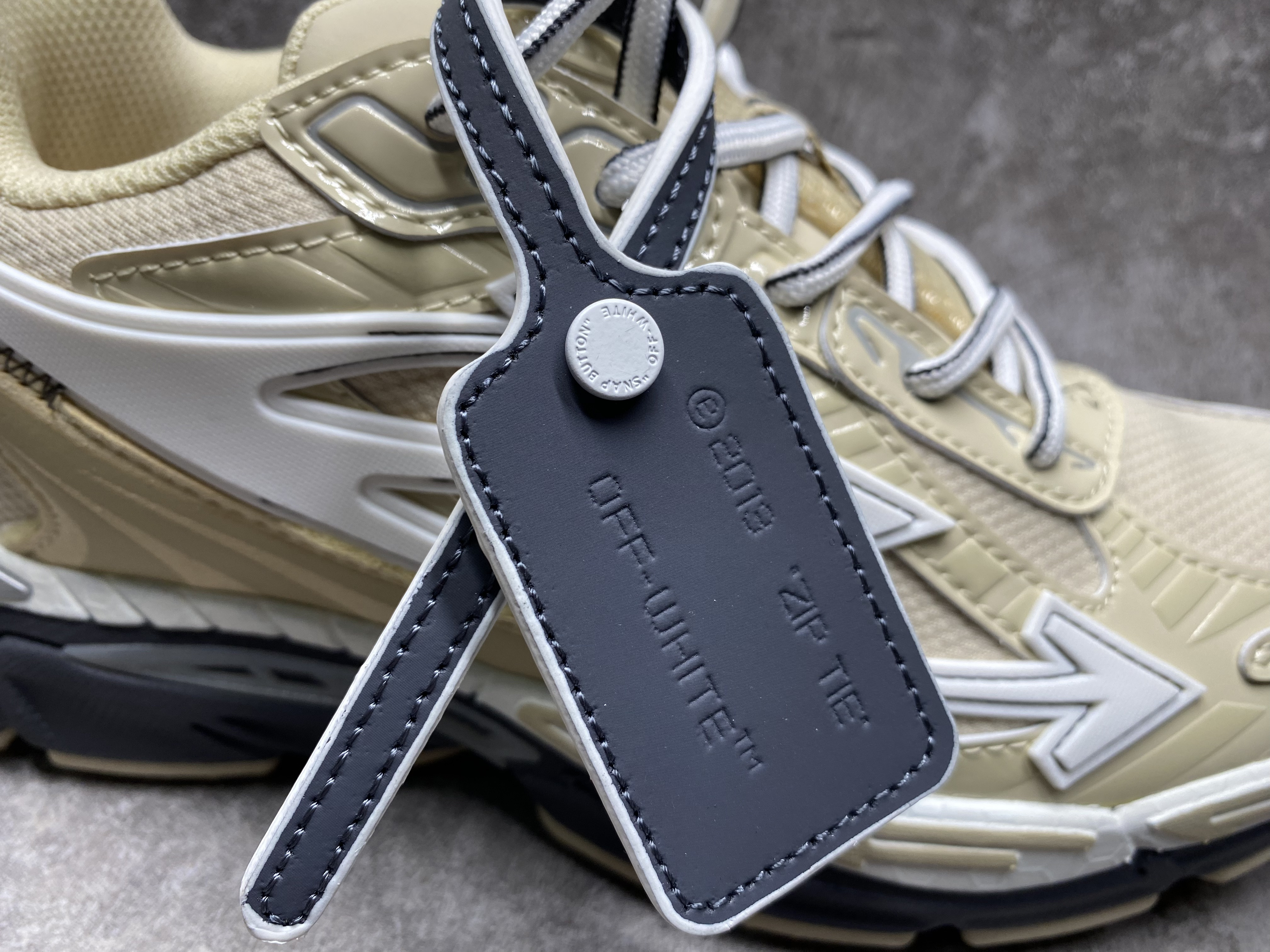 UA Off-White "BE RIGHT BACK"