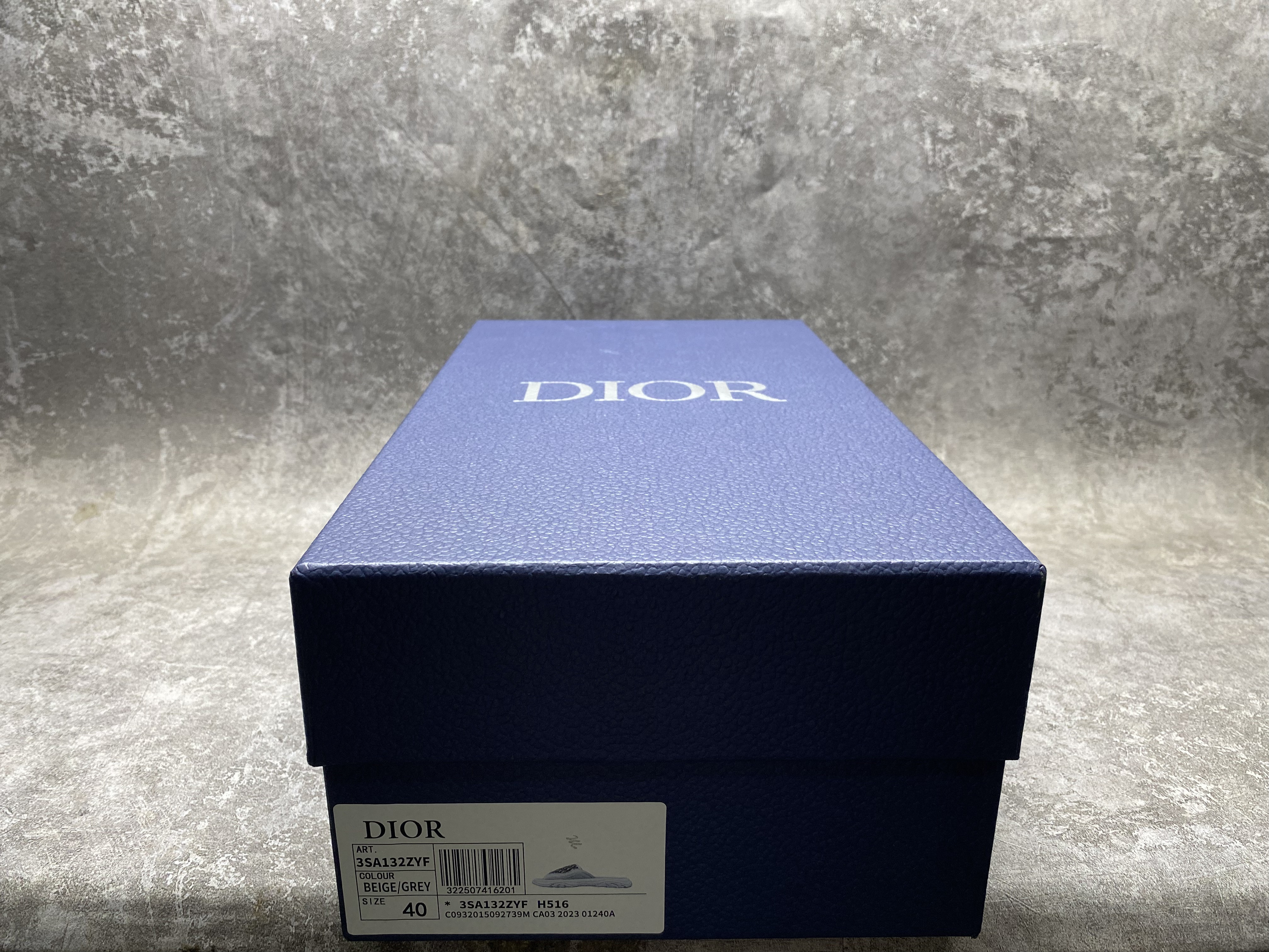 ua D*or sandal