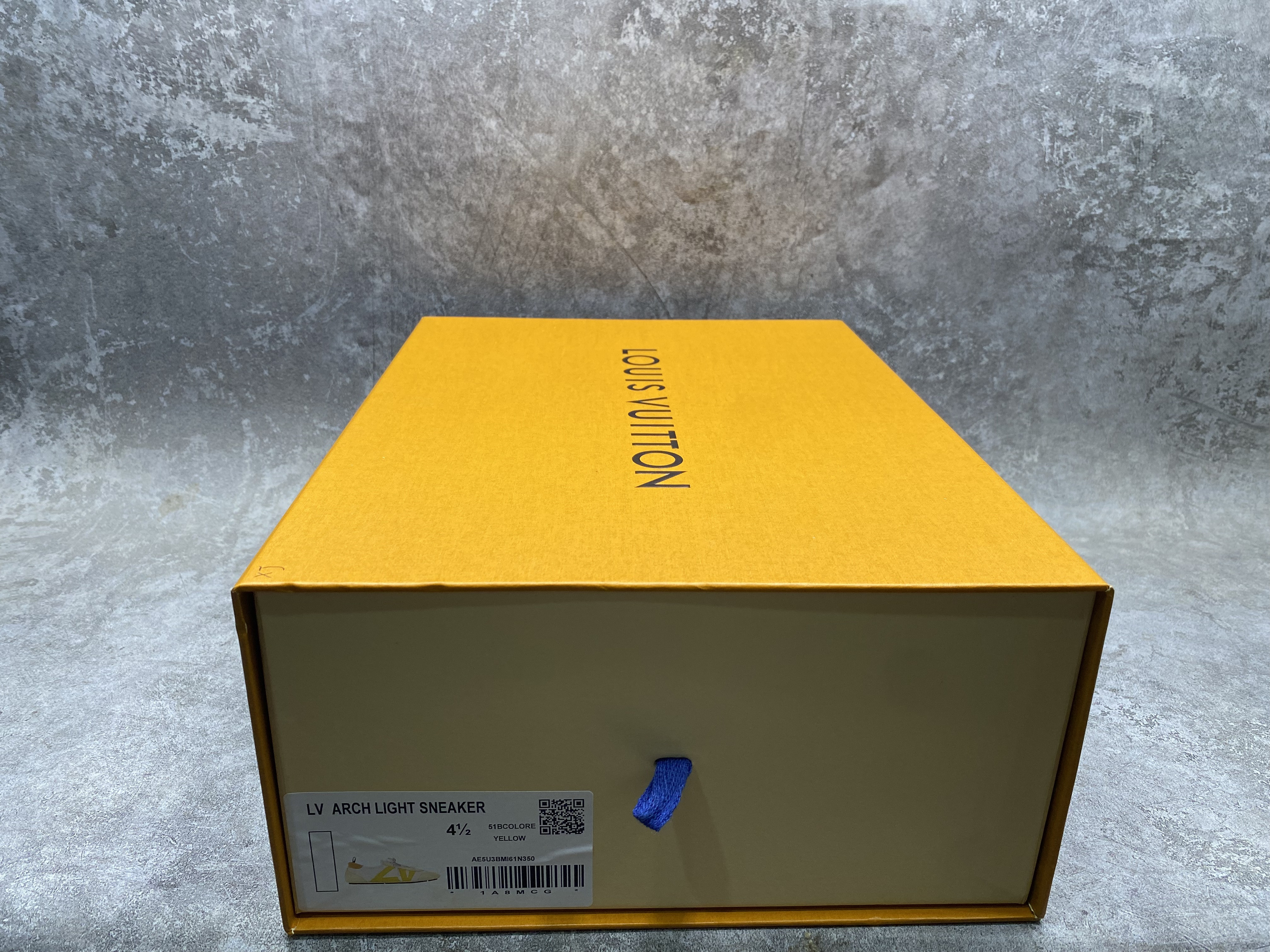 UA LV Sneaker