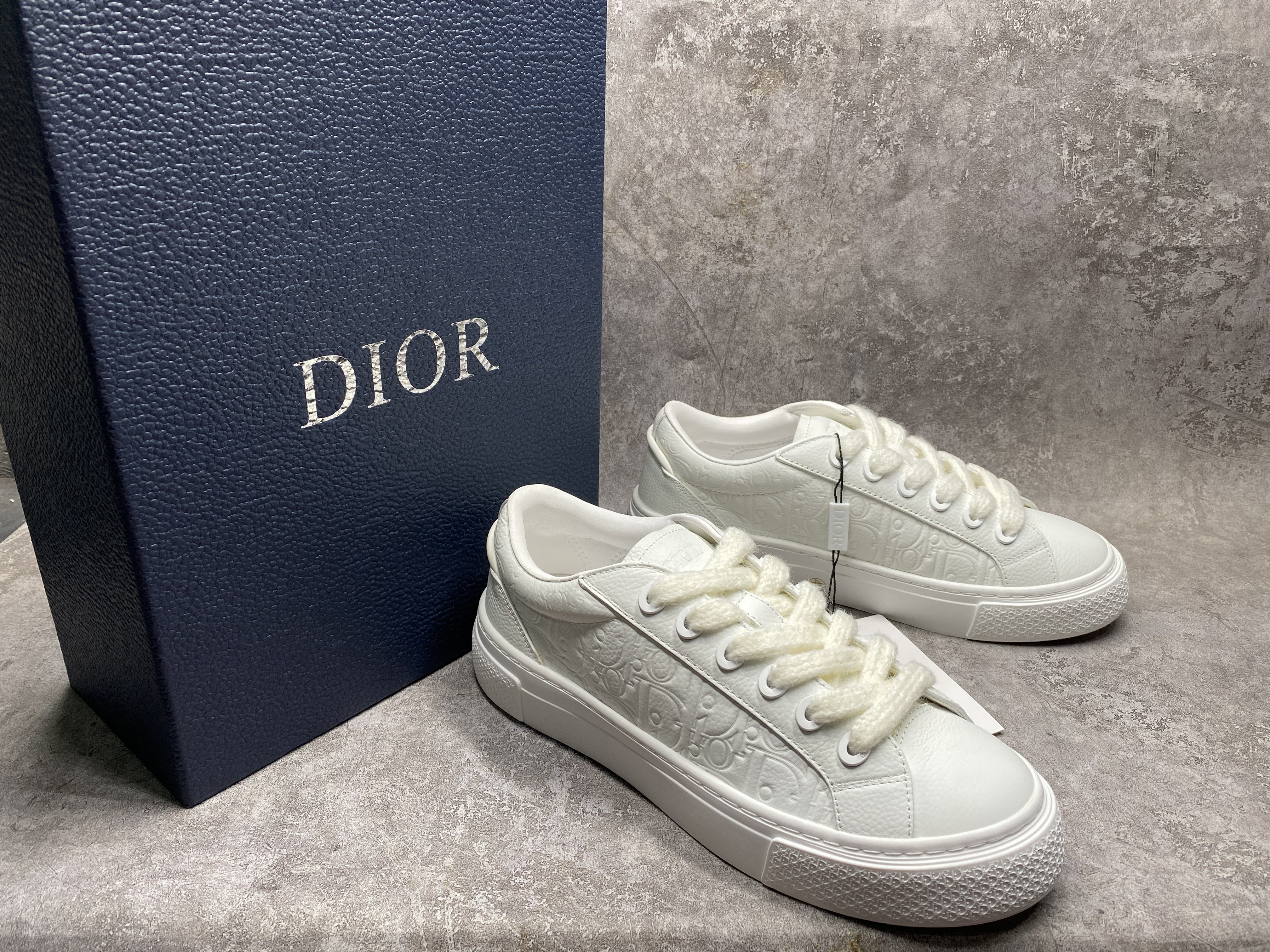 ua D*or b33 sneaker