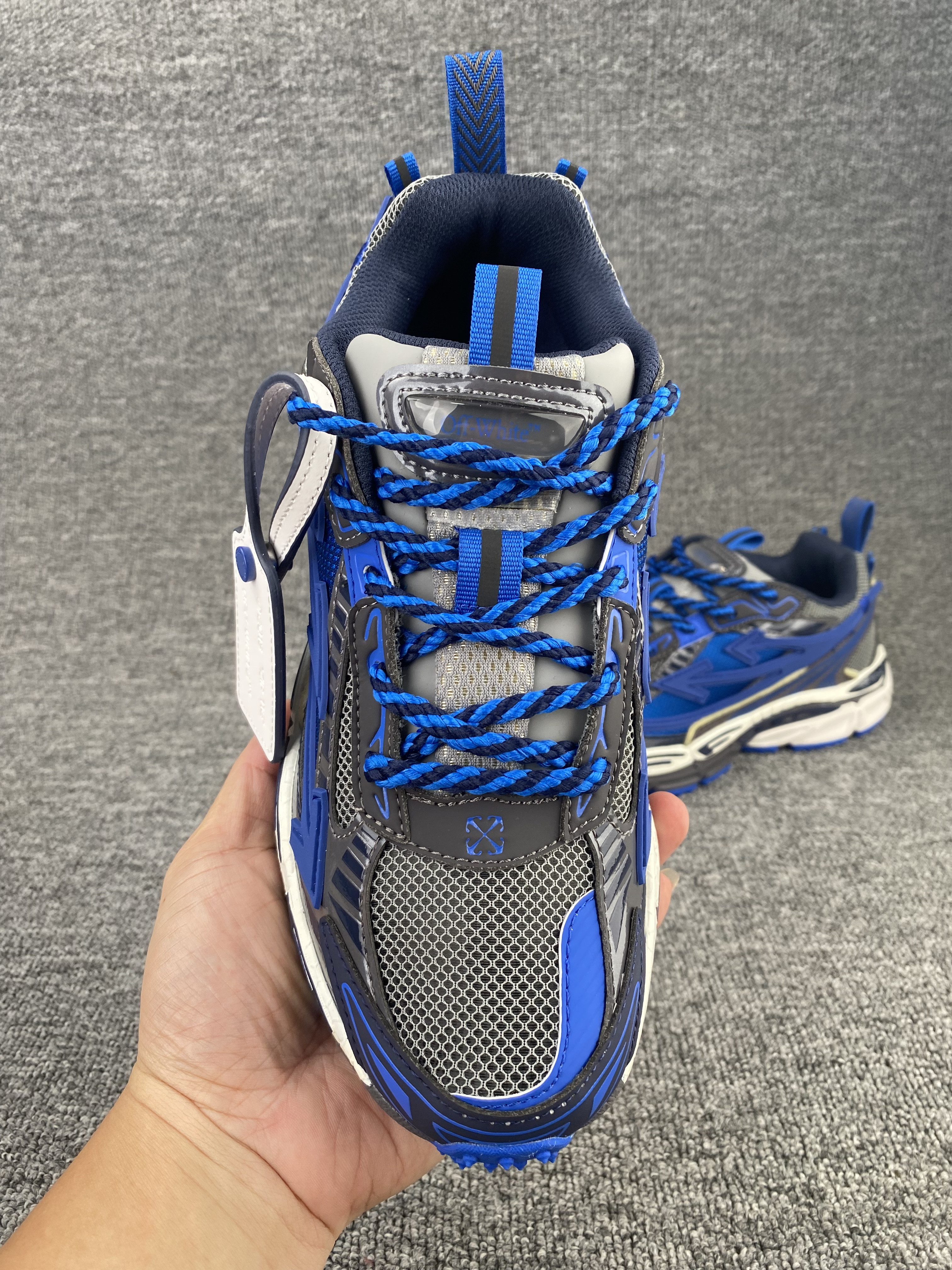 UA Off-White "BE RIGHT BACK"