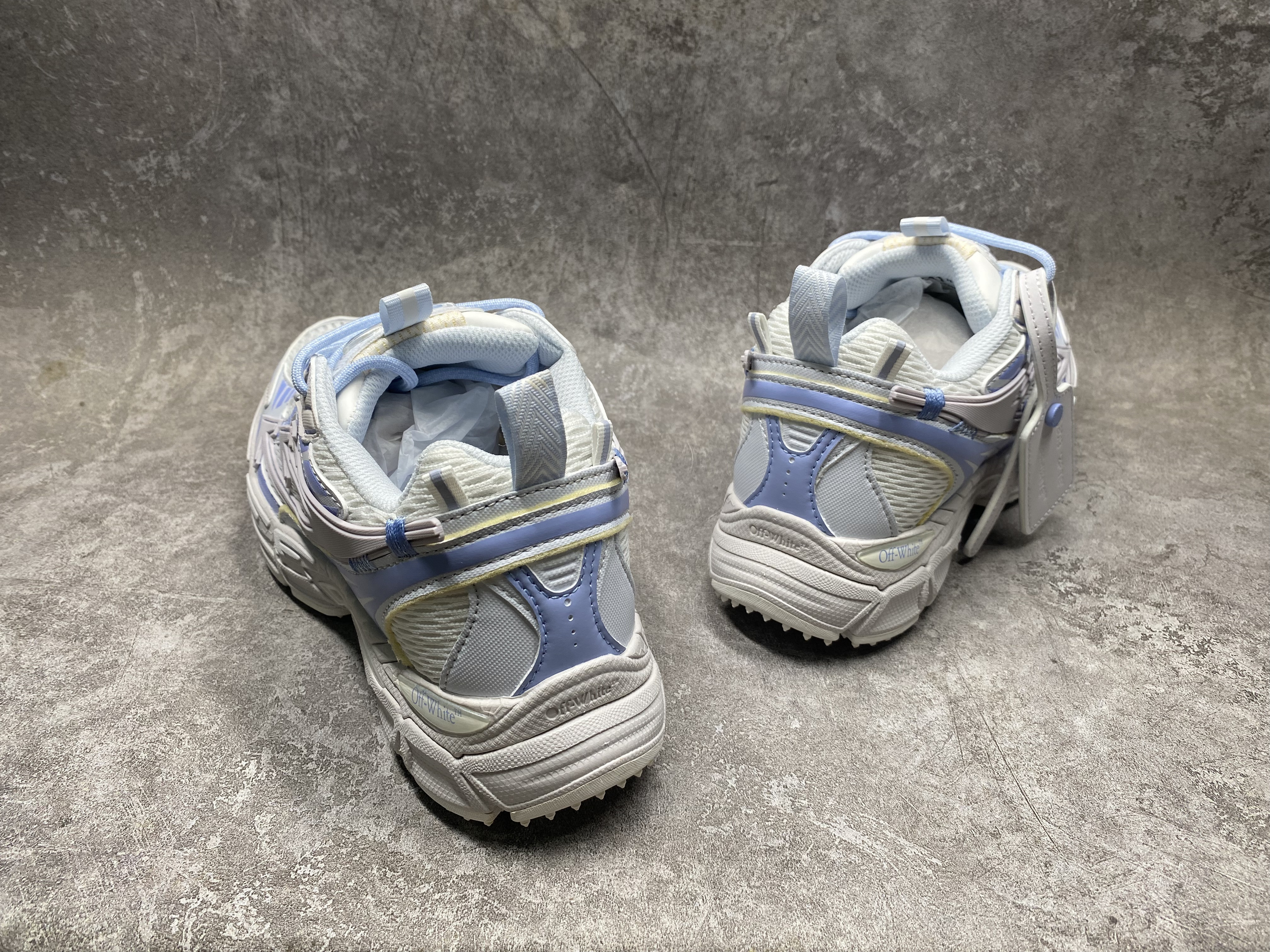 UA Off-White "BE RIGHT BACK"