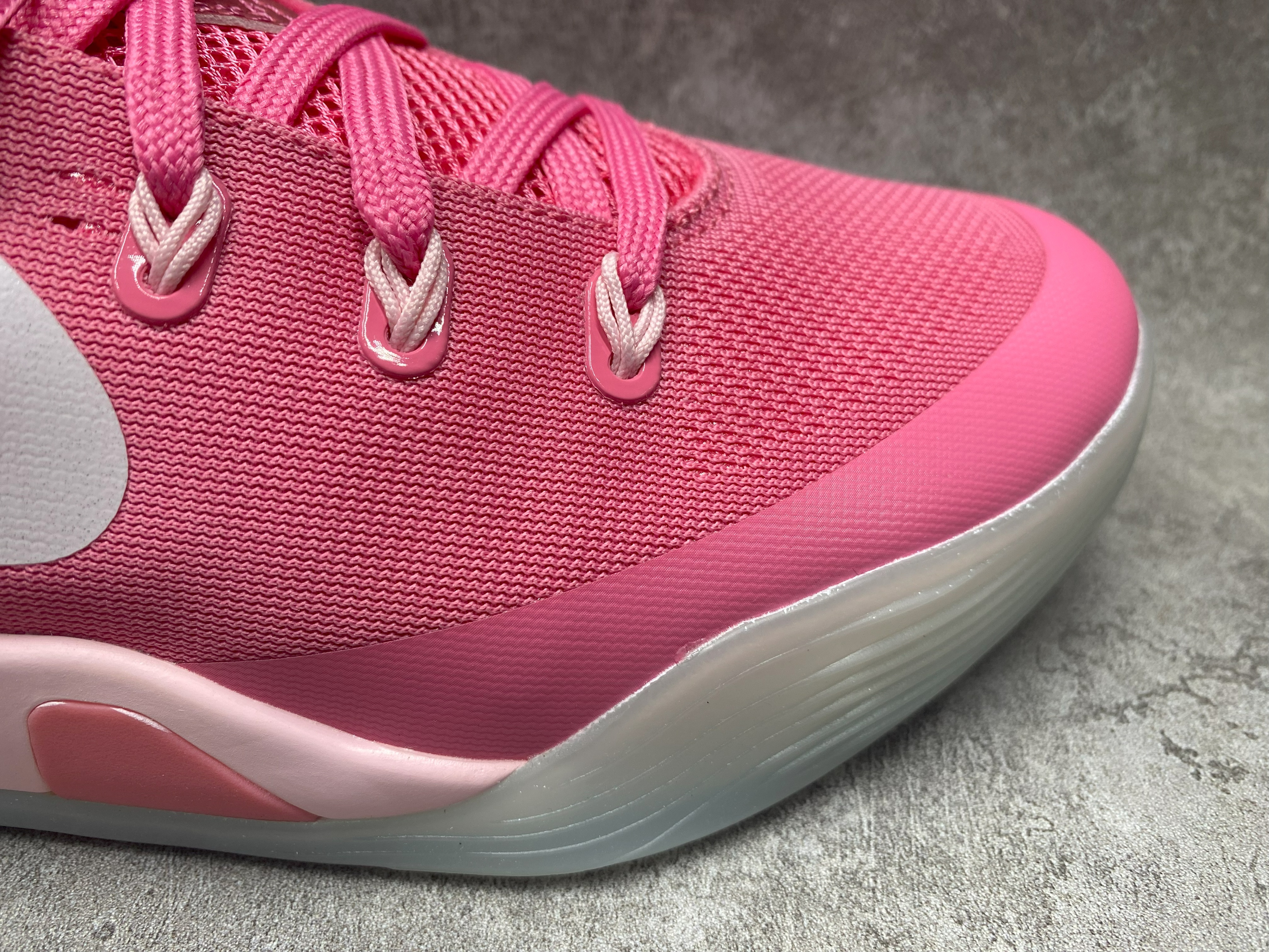 UA Nike Kobe 9 EM Low Protro