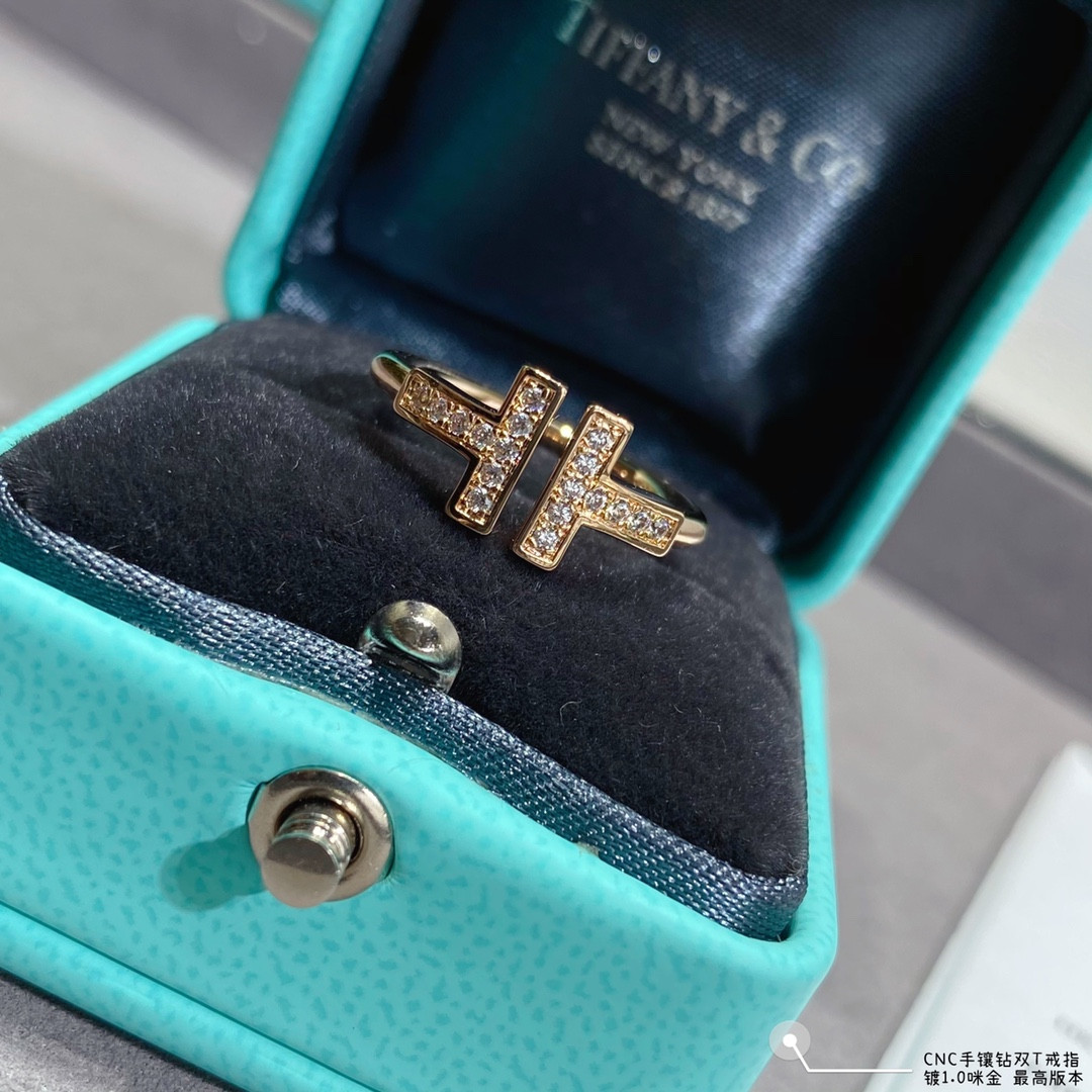 t*f*ny & co. double t Di*m*nd-banded ring