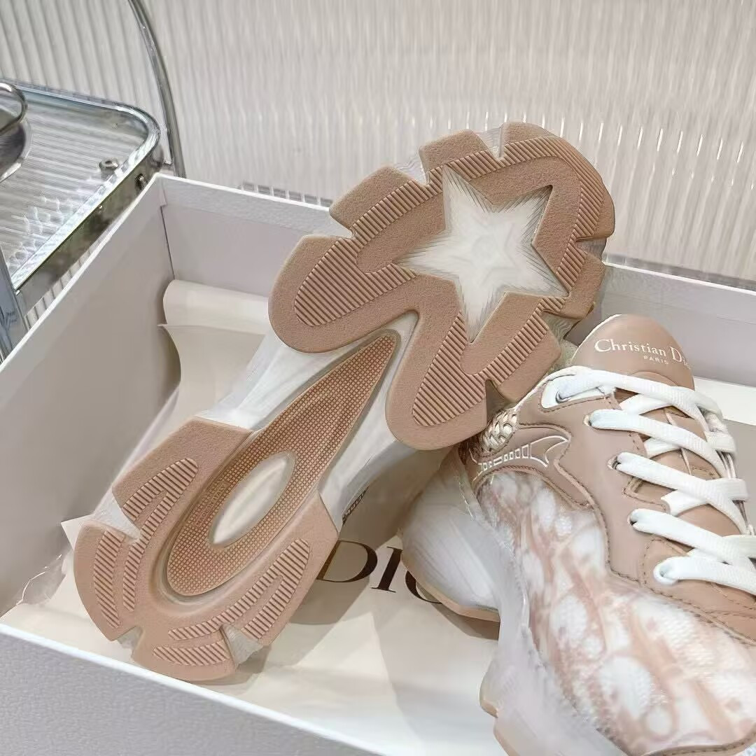 ua D*or vibe sneaker