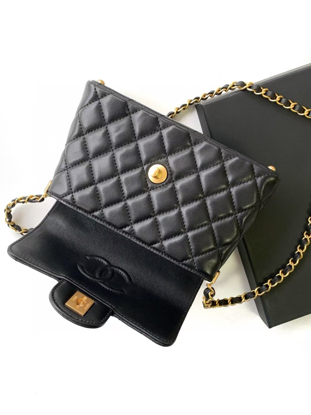 Ch*el flap handle bag 14x20x6cm
