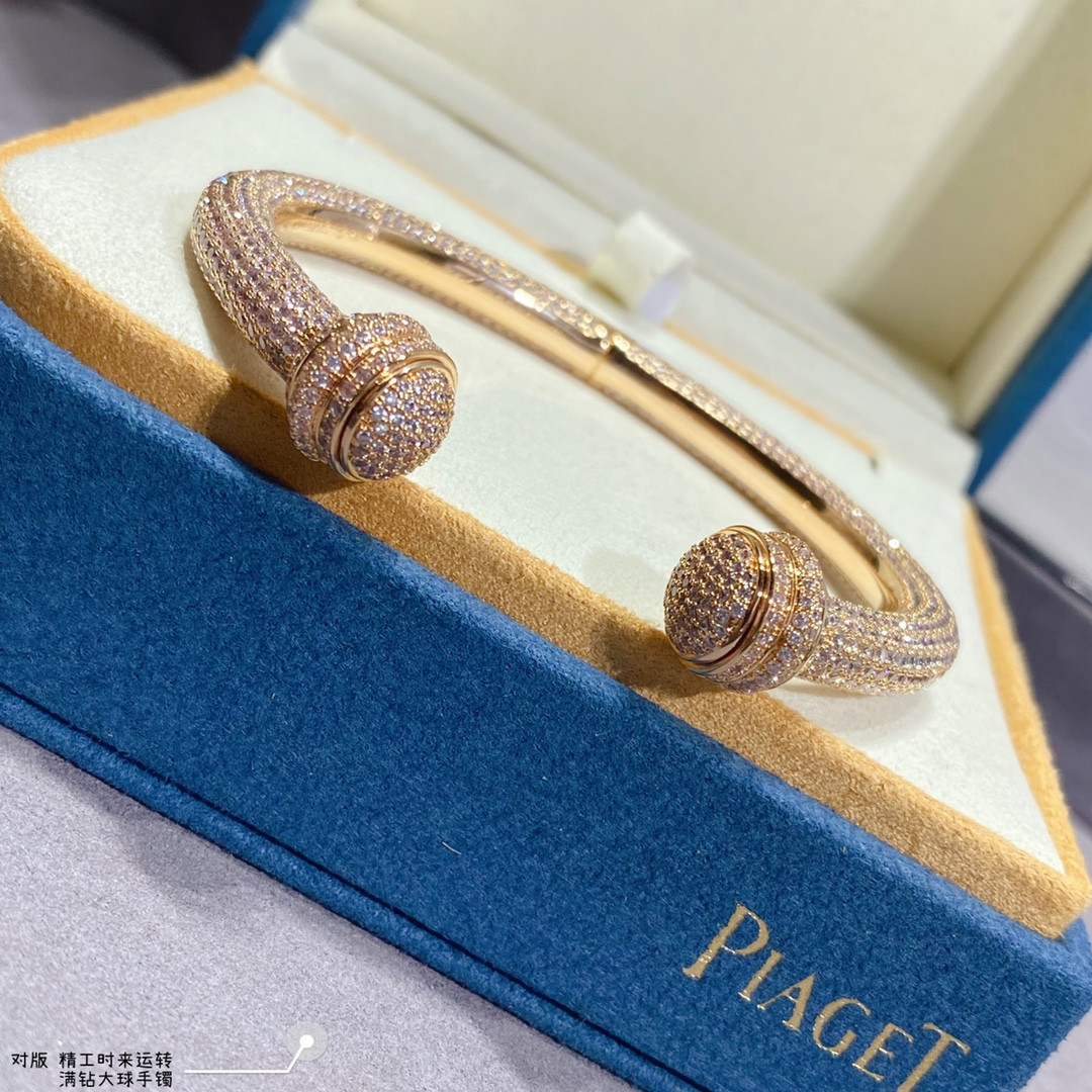 piaget fully Di*m*nd-encrusted large ball bracelet
