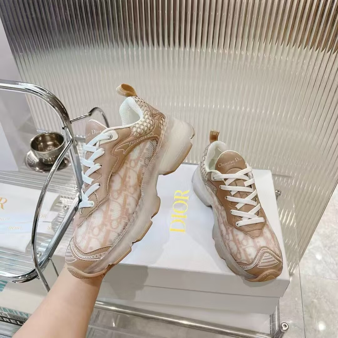 ua D*or vibe sneaker