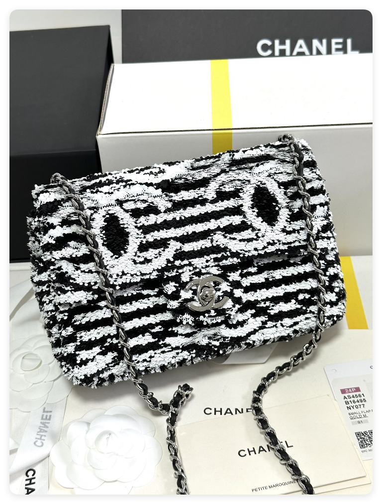 Ch*el sequin flap bag 14x21x8cm