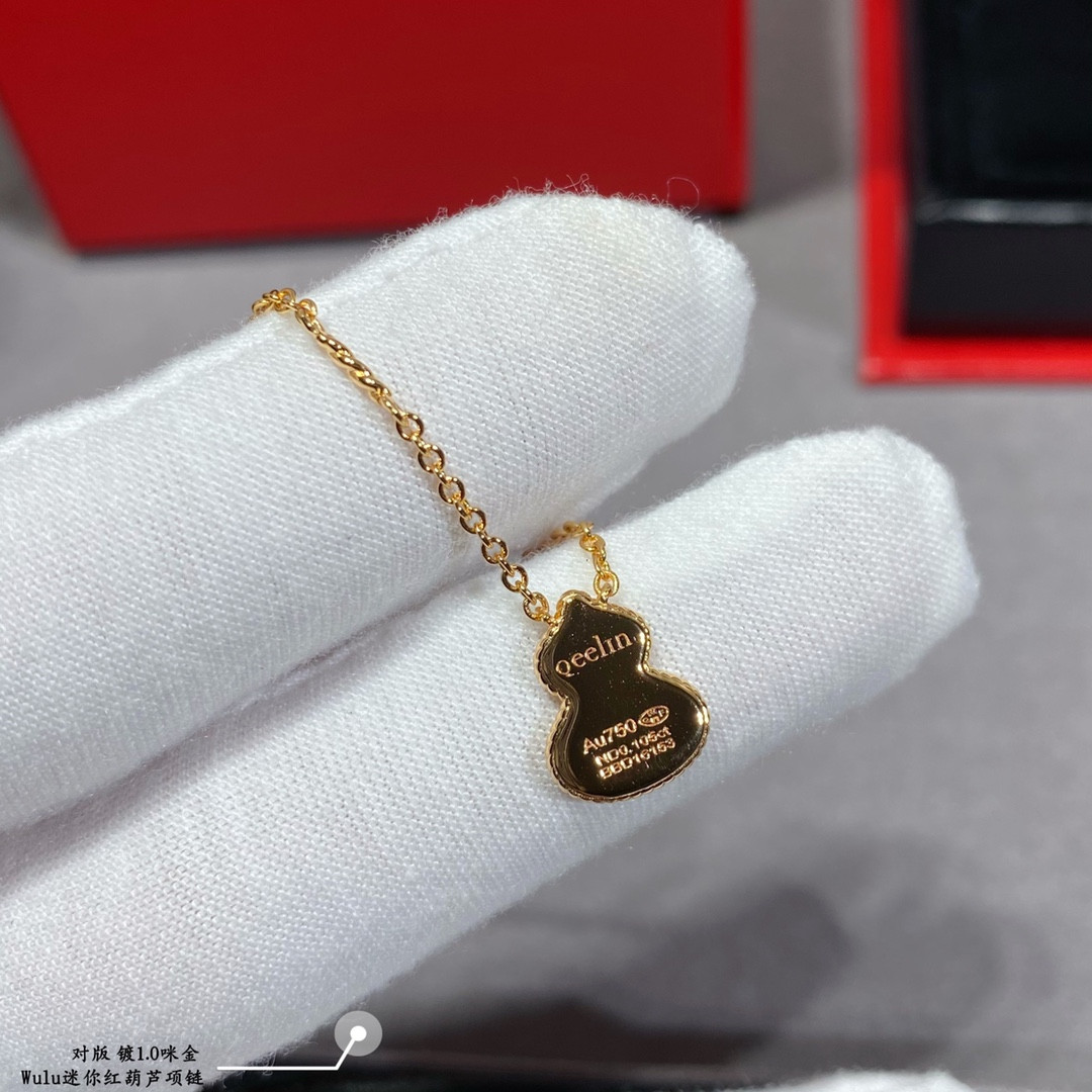 qeelin mini Di*m*nd red gourd necklace