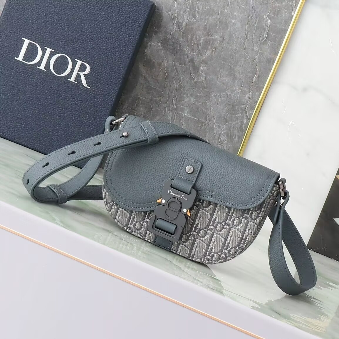D*or mini saddle messenger bag with flap 19.5x13x4.3cm