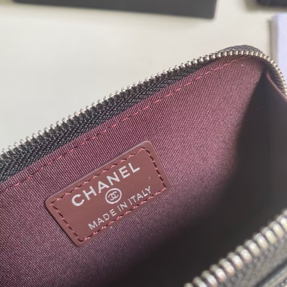 Ch*el classic zipped card holder 8.5 x 13.3 x 2.9cm
