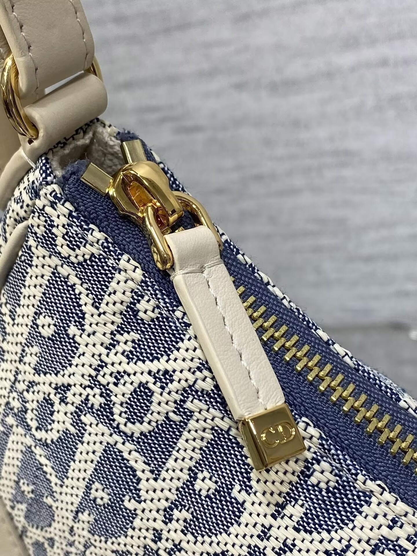 D*or 30 montaigne wanderlust mini bag blue D*or oblique chambray with smooth calfskin 26x12x7cm