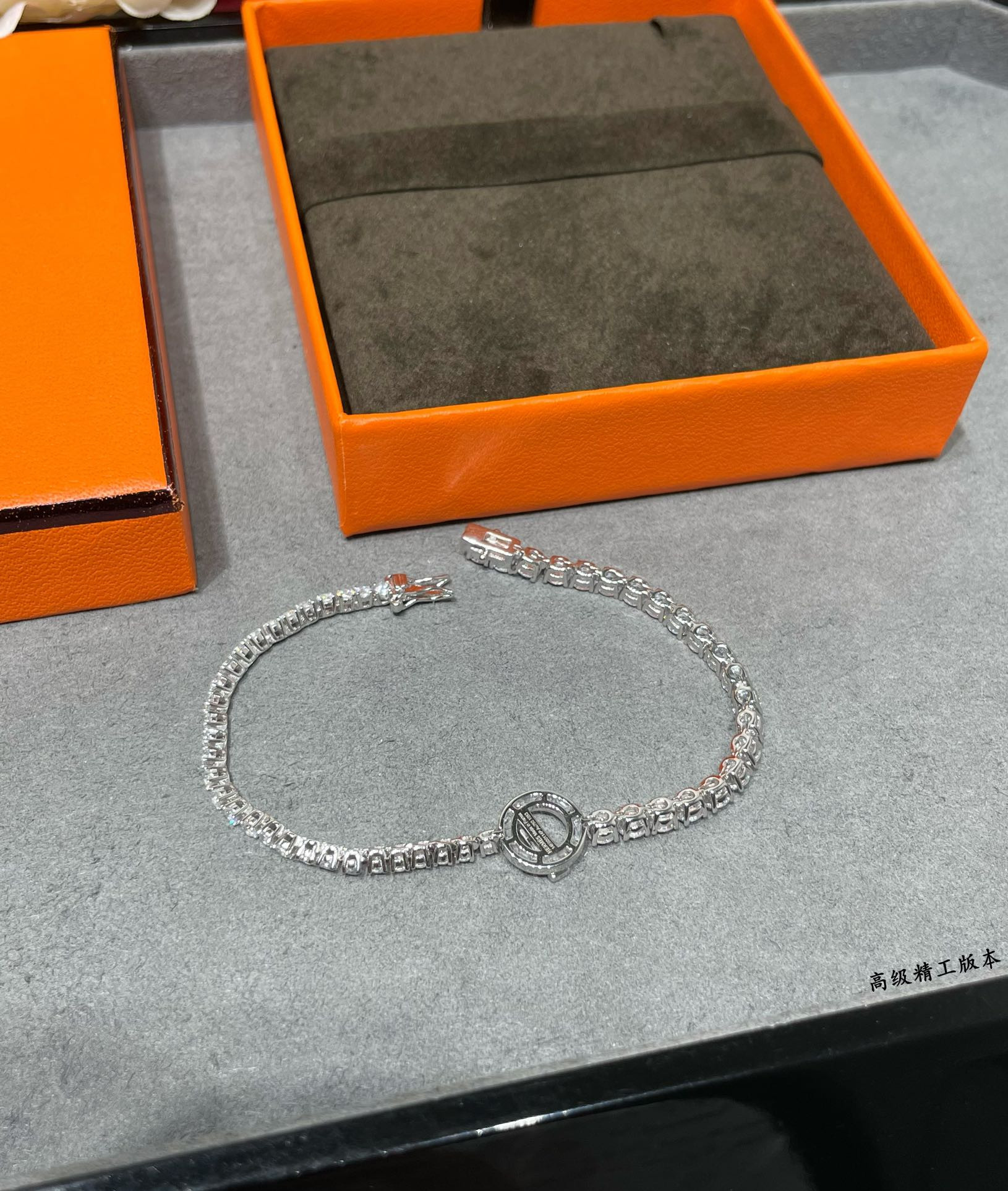 h**mes ot square Di*m*nd bracelet